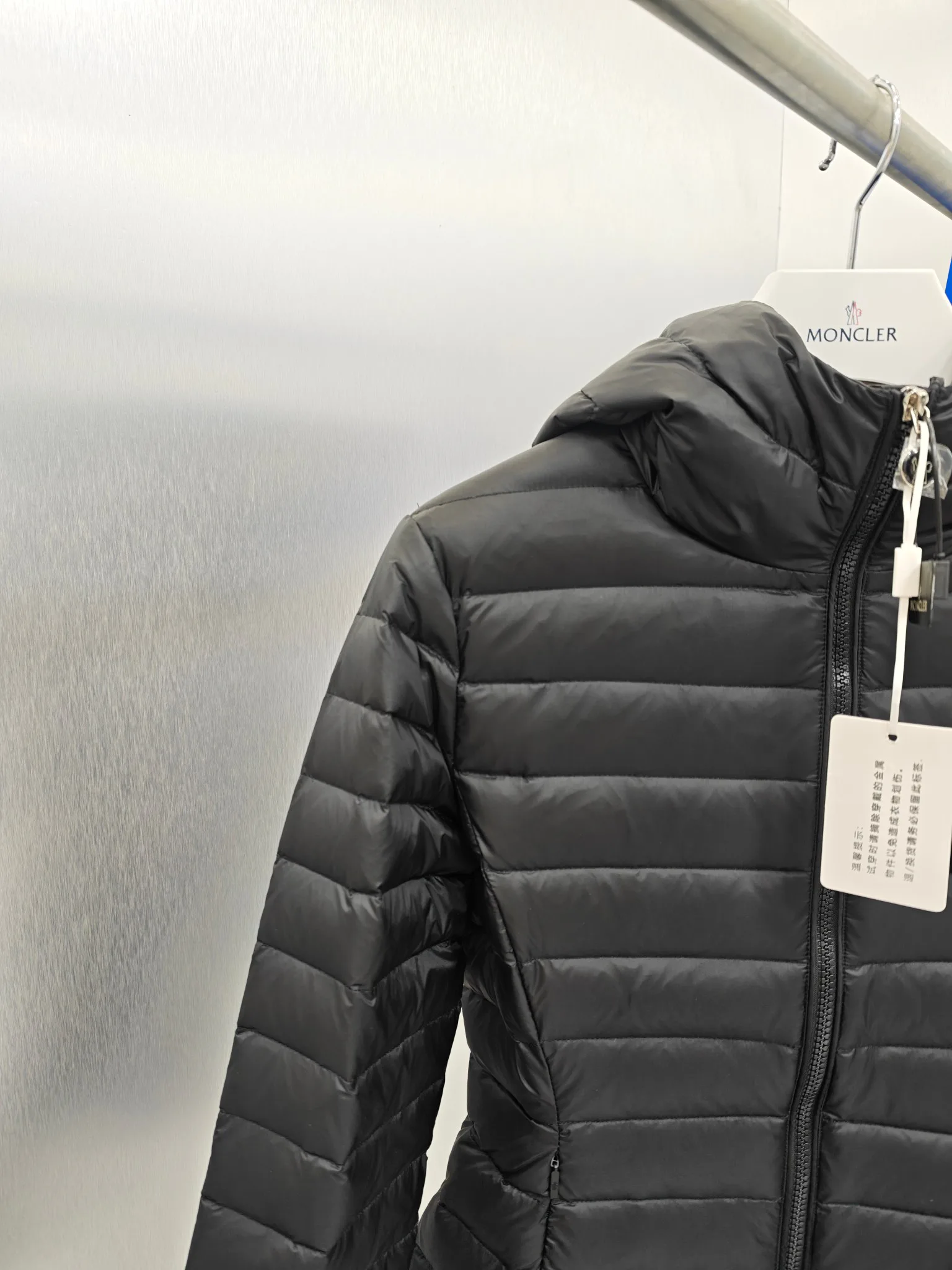 Women's Jackets And Down Jackets MONCLER 17865411