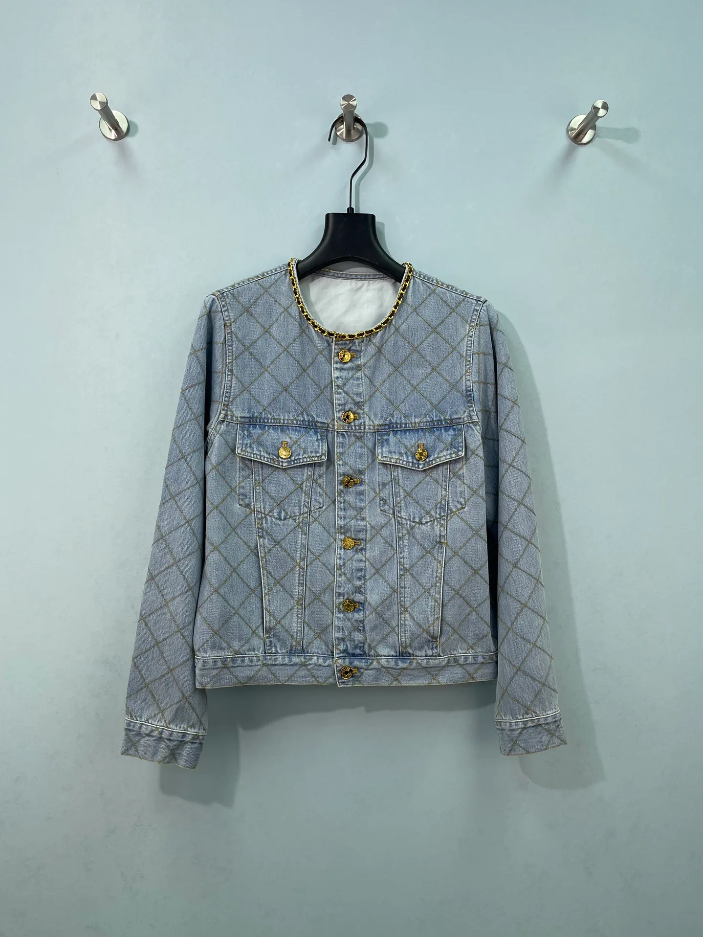 Women's Jackets And Down Jackets CHANEL 18151653