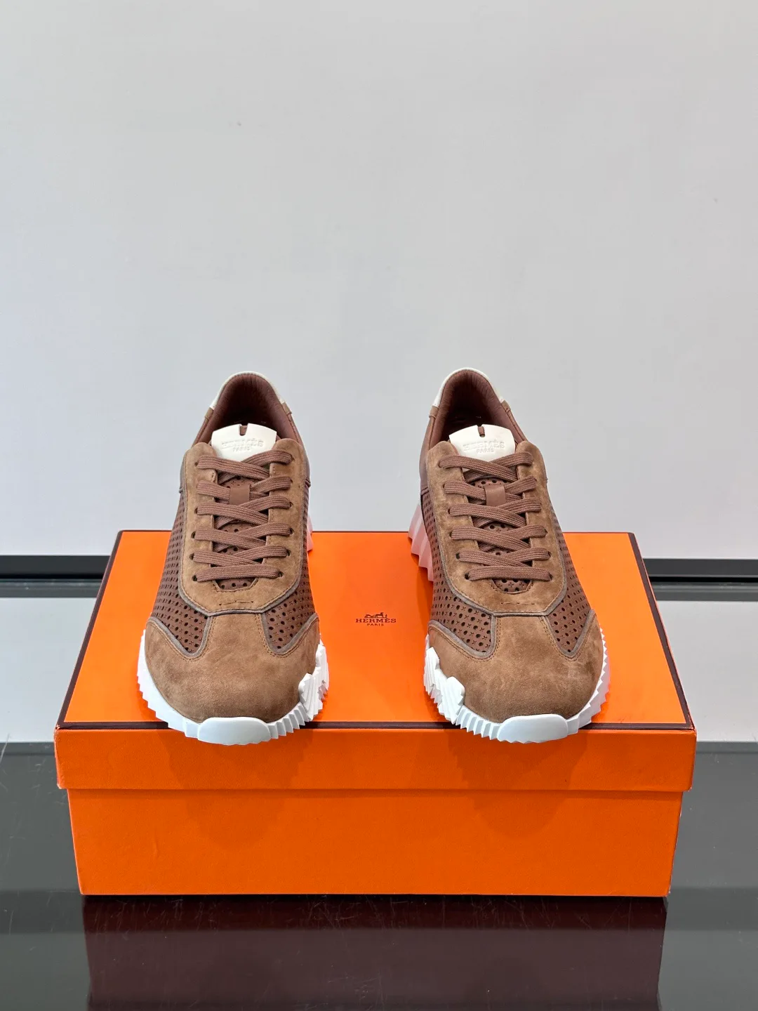 Women's Sneakers HERMES 18118571