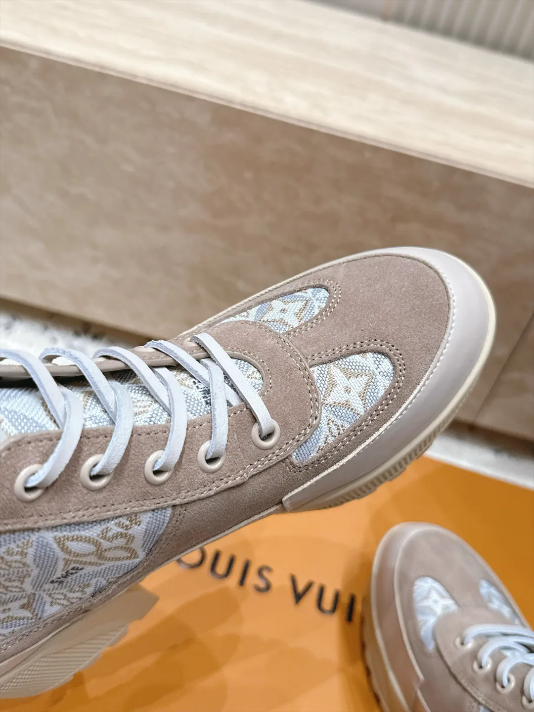 Ботинки Женские Louis Vuitton 18685946