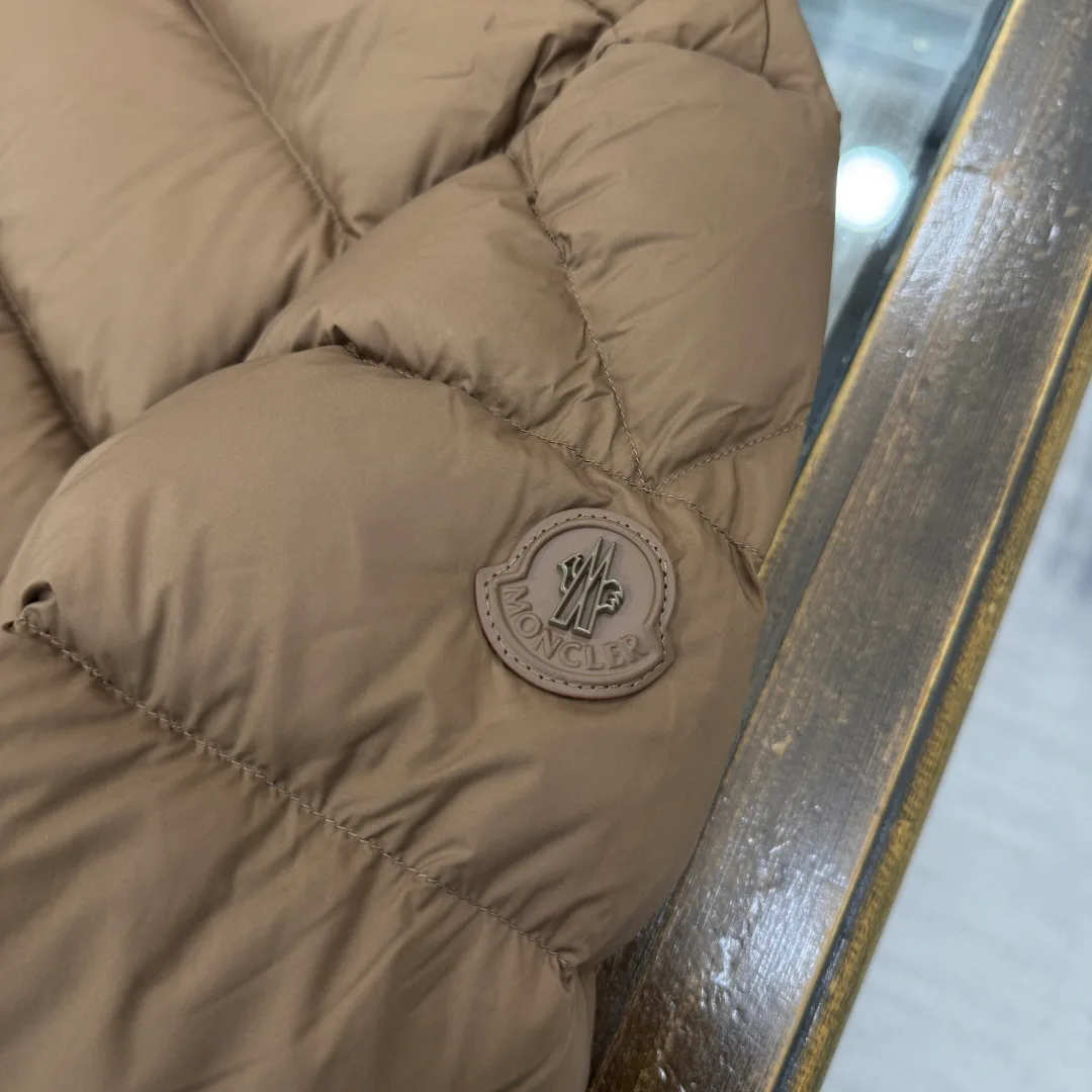 Men's Jackets And Down Jackets MONCLER 17827410