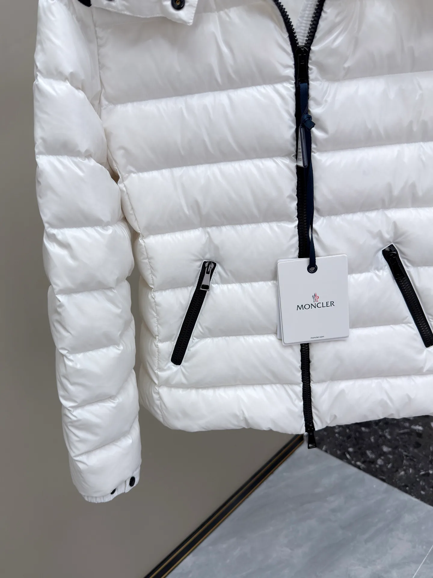 Куртки И Пуховики Женские Moncler 18631577