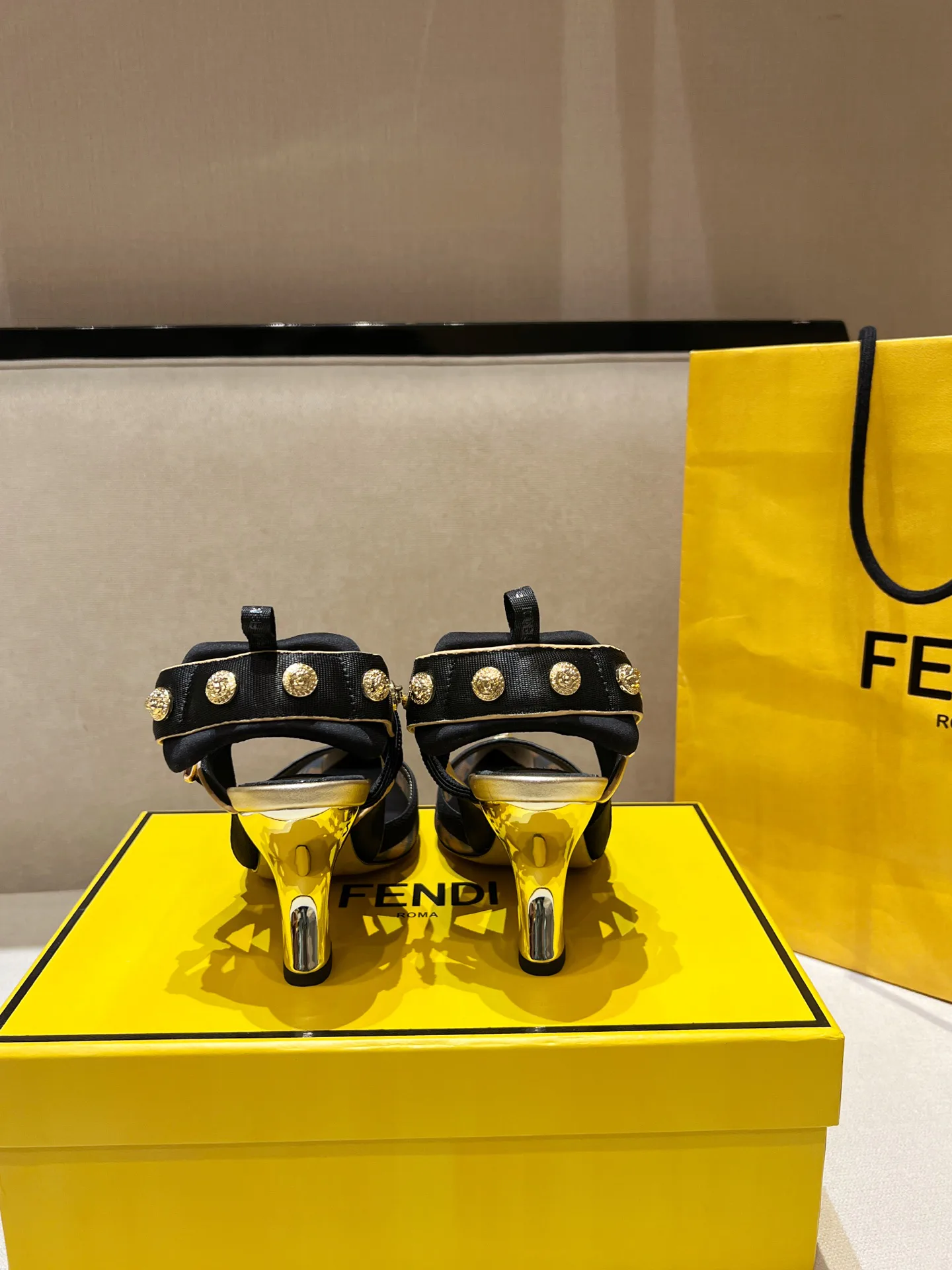 Women's Heels VERSACE 17392040