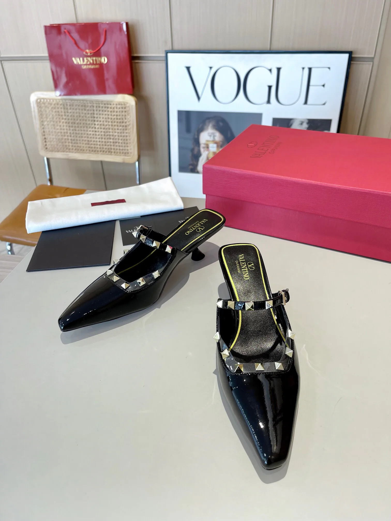 Women's Mules And Clogs VALENTINO 17996517