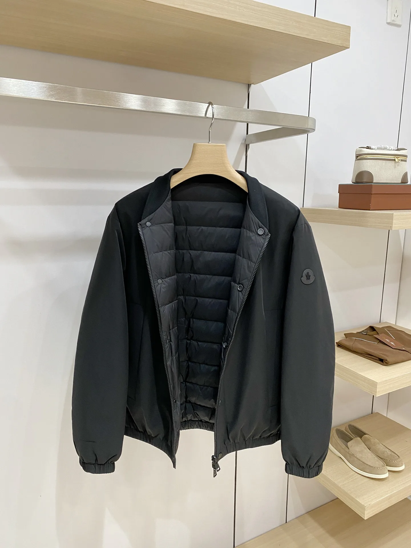 Куртки И Пуховики Мужские Moncler 18596325