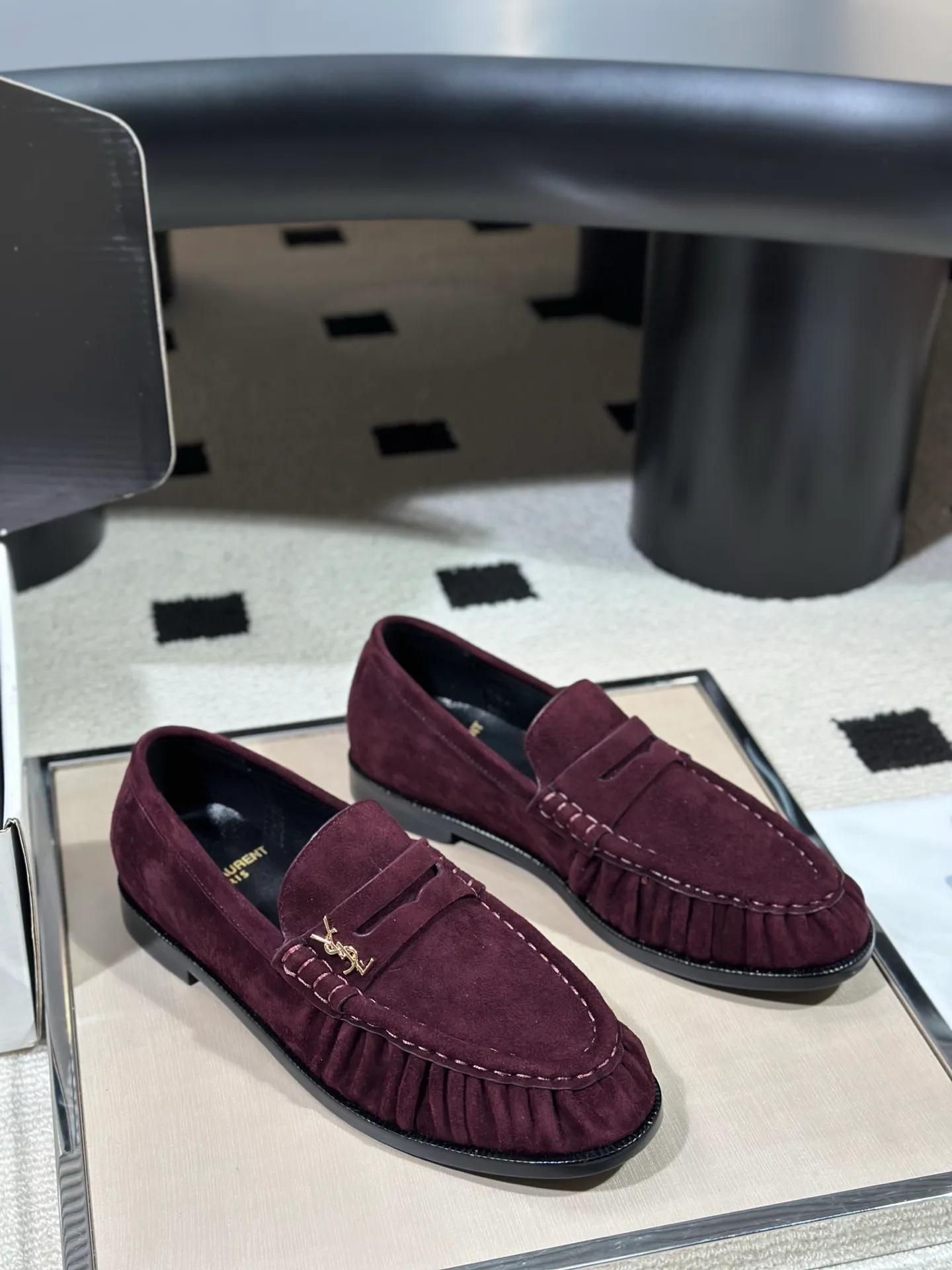 Women's Loafers And Moccasins SAINT LAURENT 18041792