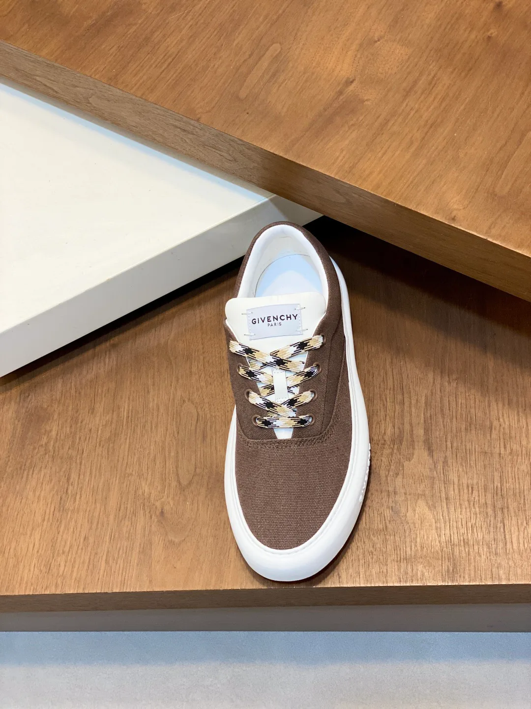 Men's Sneakers GIVENCHY 18449130