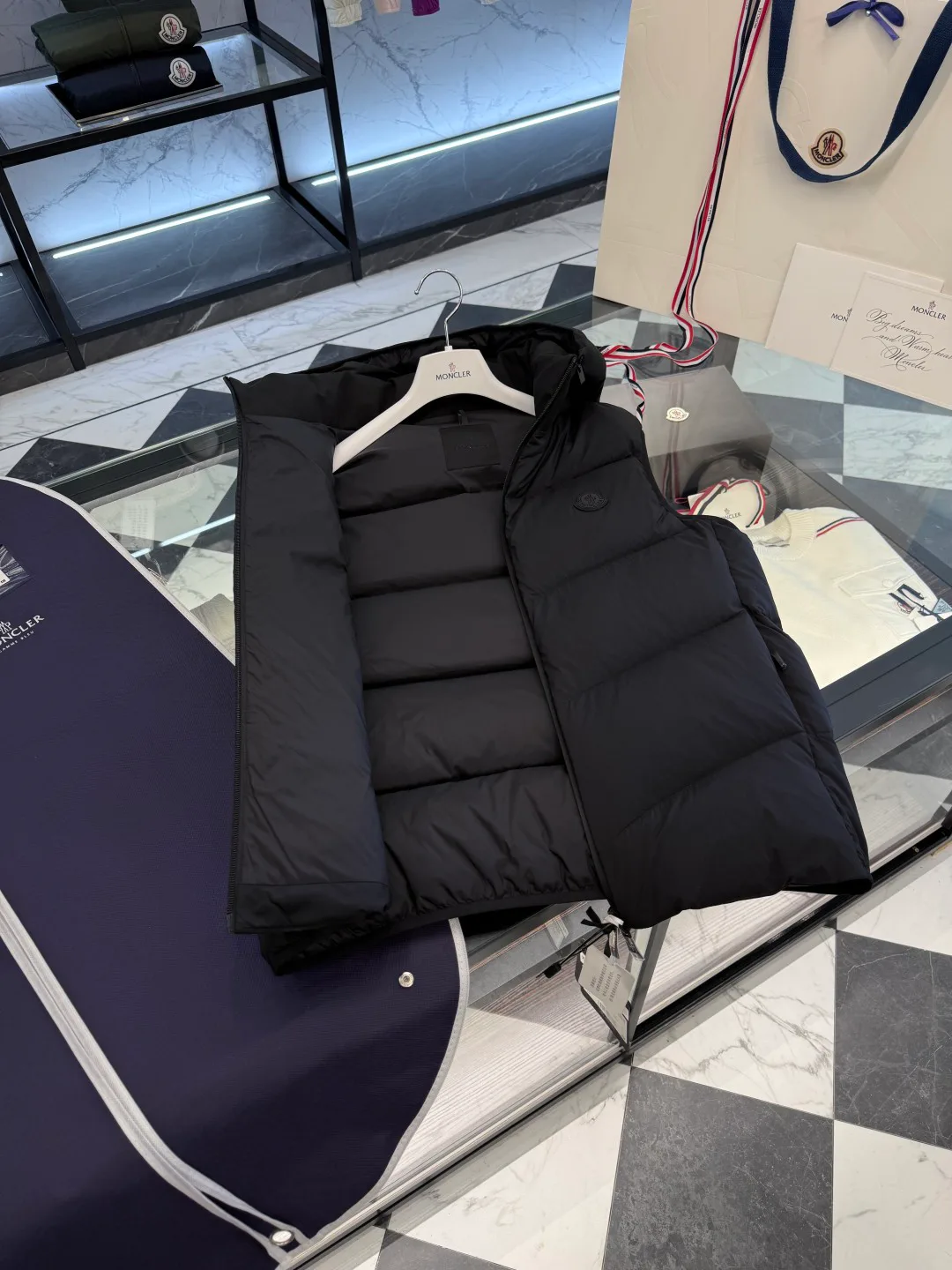 Men's Vests MONCLER 18007723
