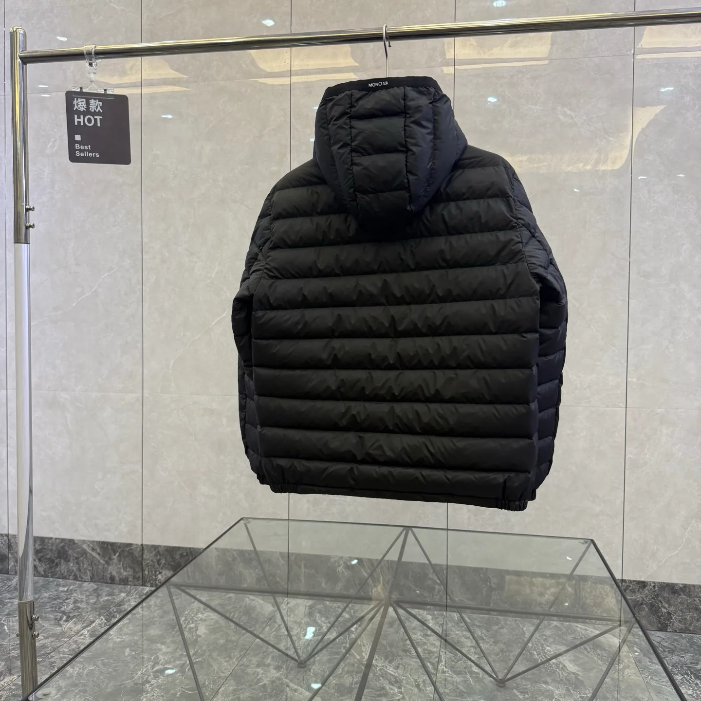 Women's Jackets And Down Jackets MONCLER 17919912