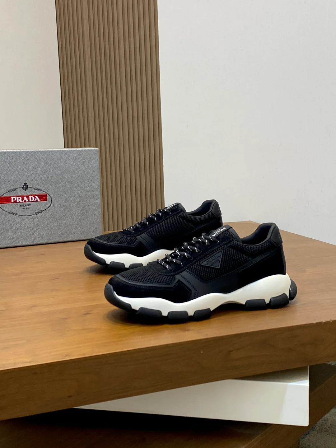 Men's Sneakers PRADA 18055223