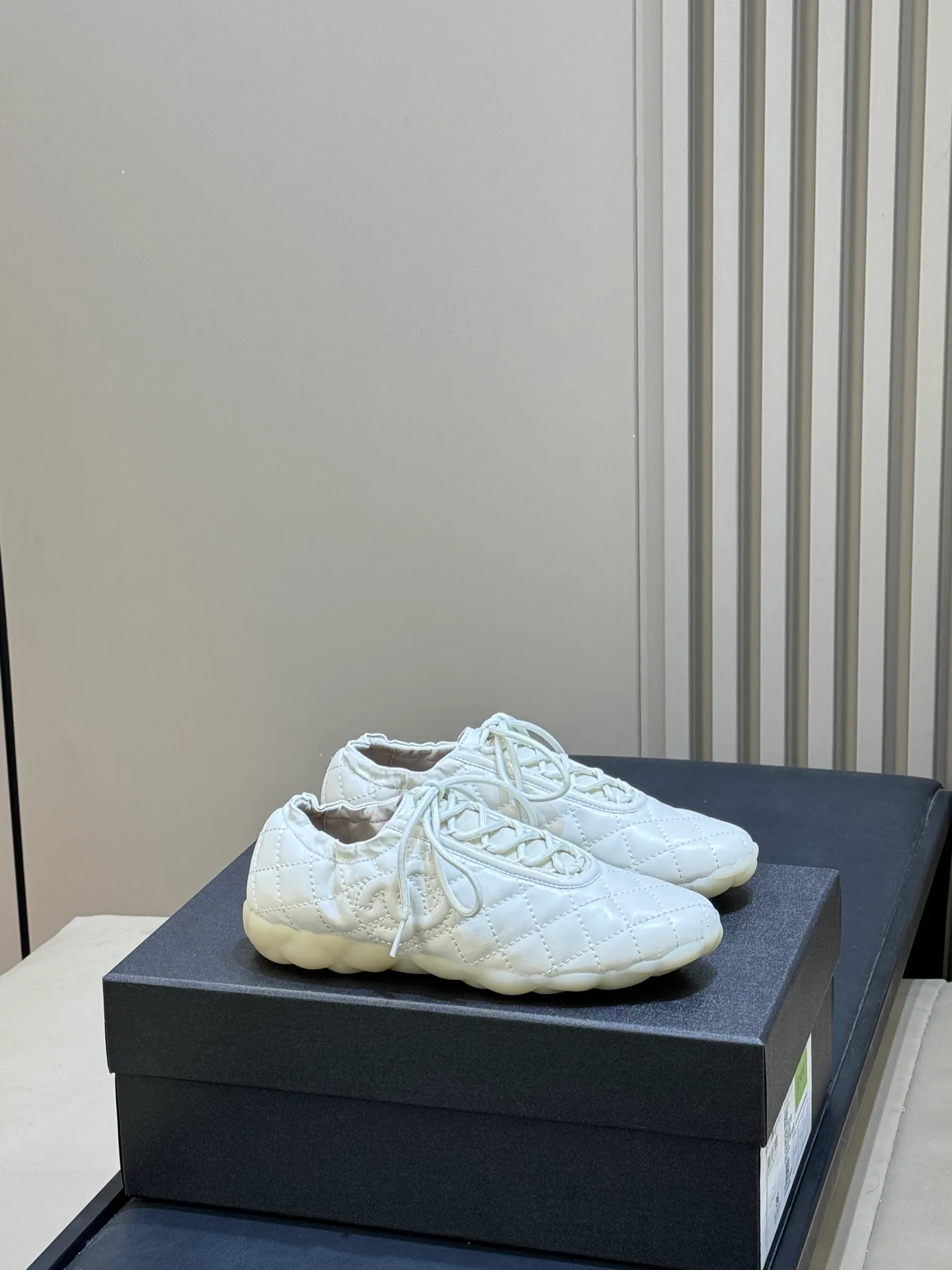 Women's Sneakers CHANEL 18072928