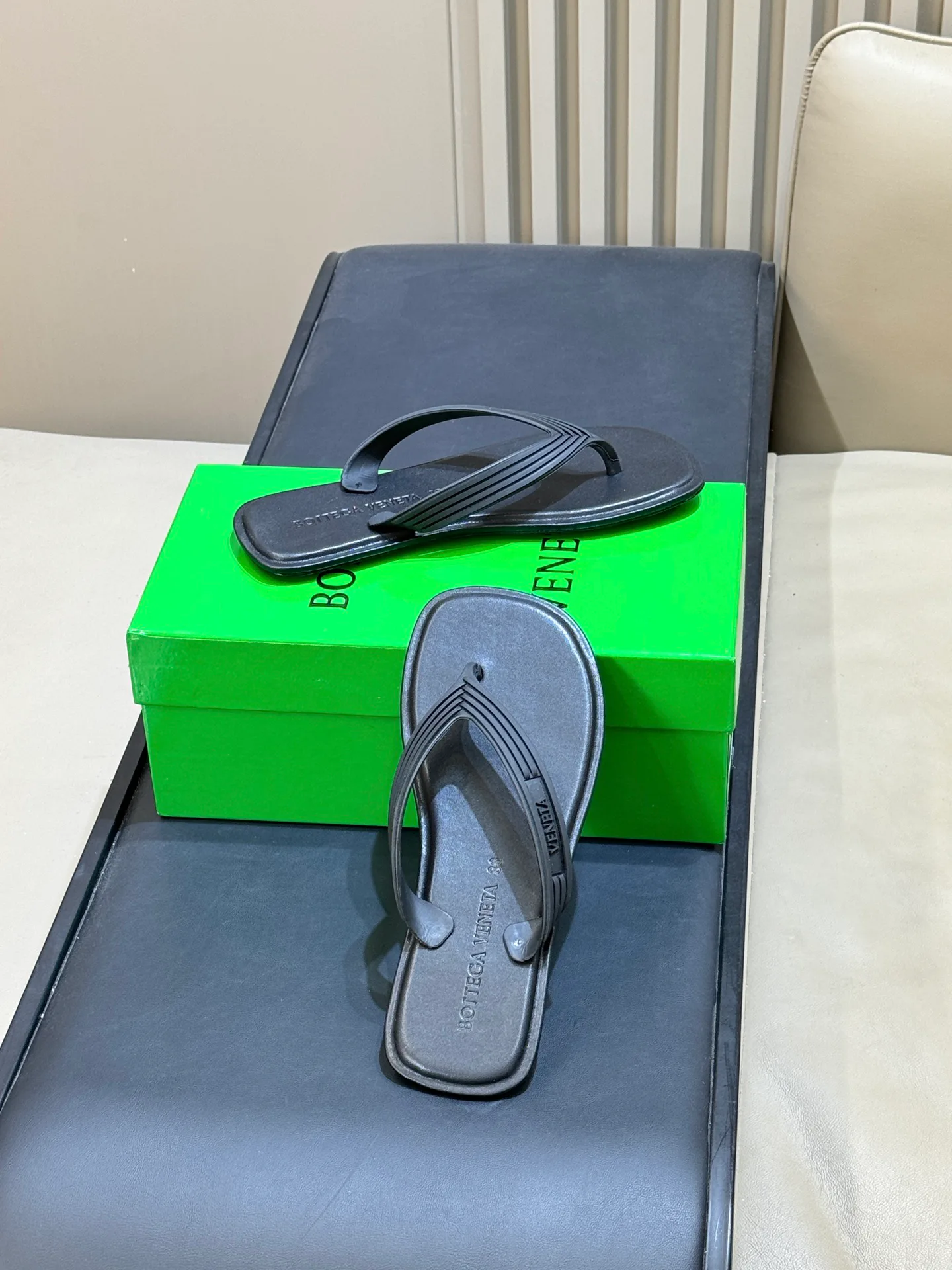 Women's Flip-Flops BOTTEGA VENETA 18073670