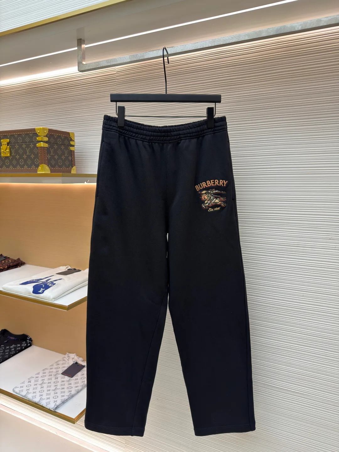Men's Trousers BURBERRY 18309028