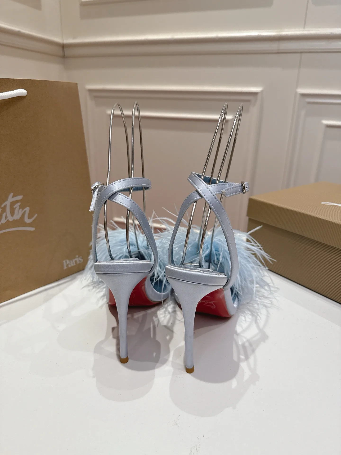 Women's Heels CHRISTIAN LOUBOUTIN 17057873