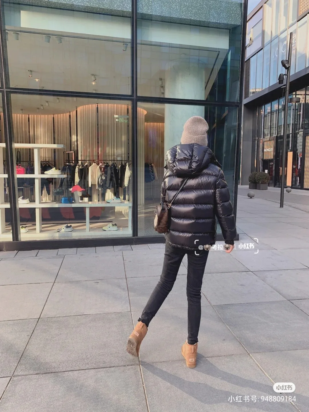 Men's Jackets And Down Jackets MONCLER 18383106