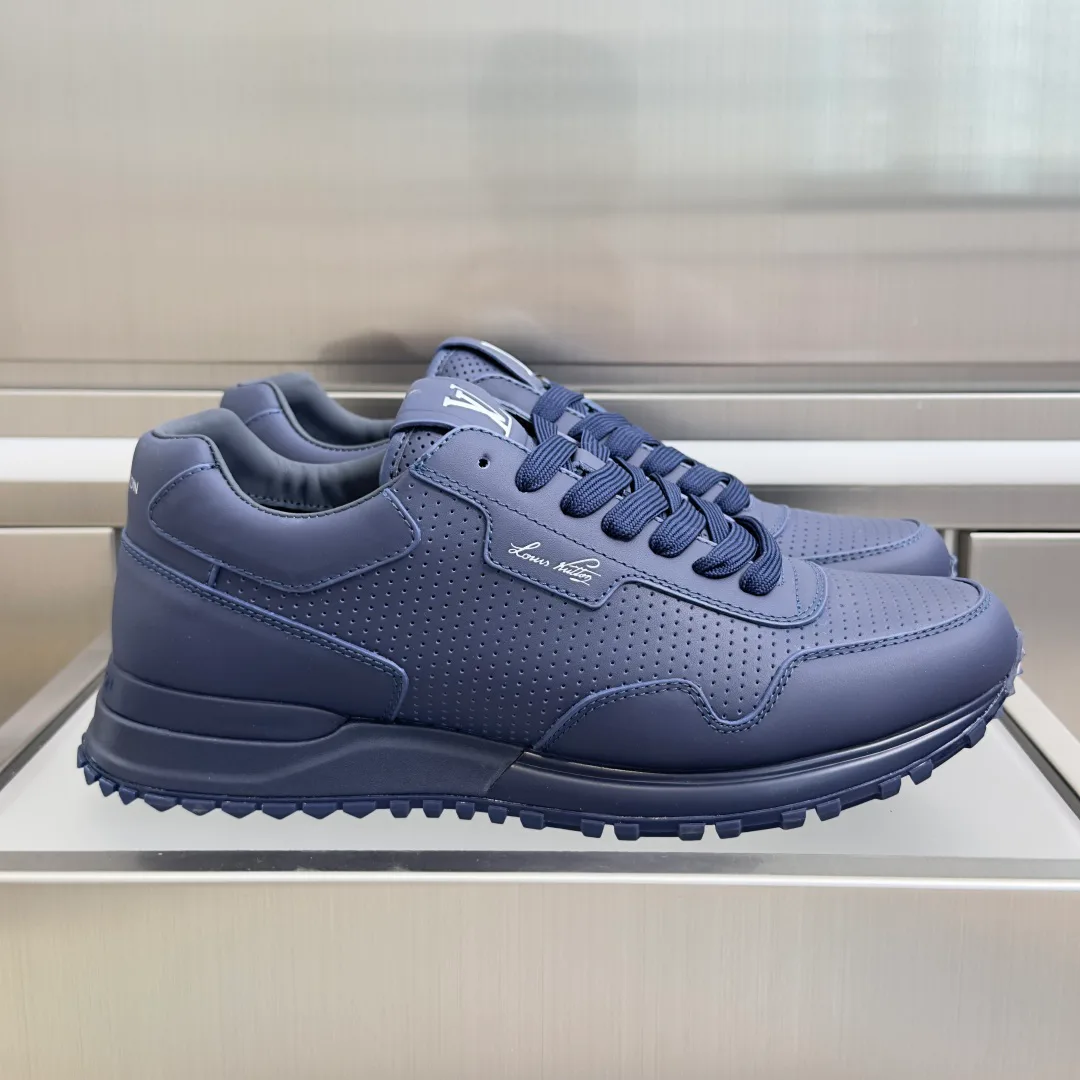 Men's Sneakers LOUIS VUITTON 17950788