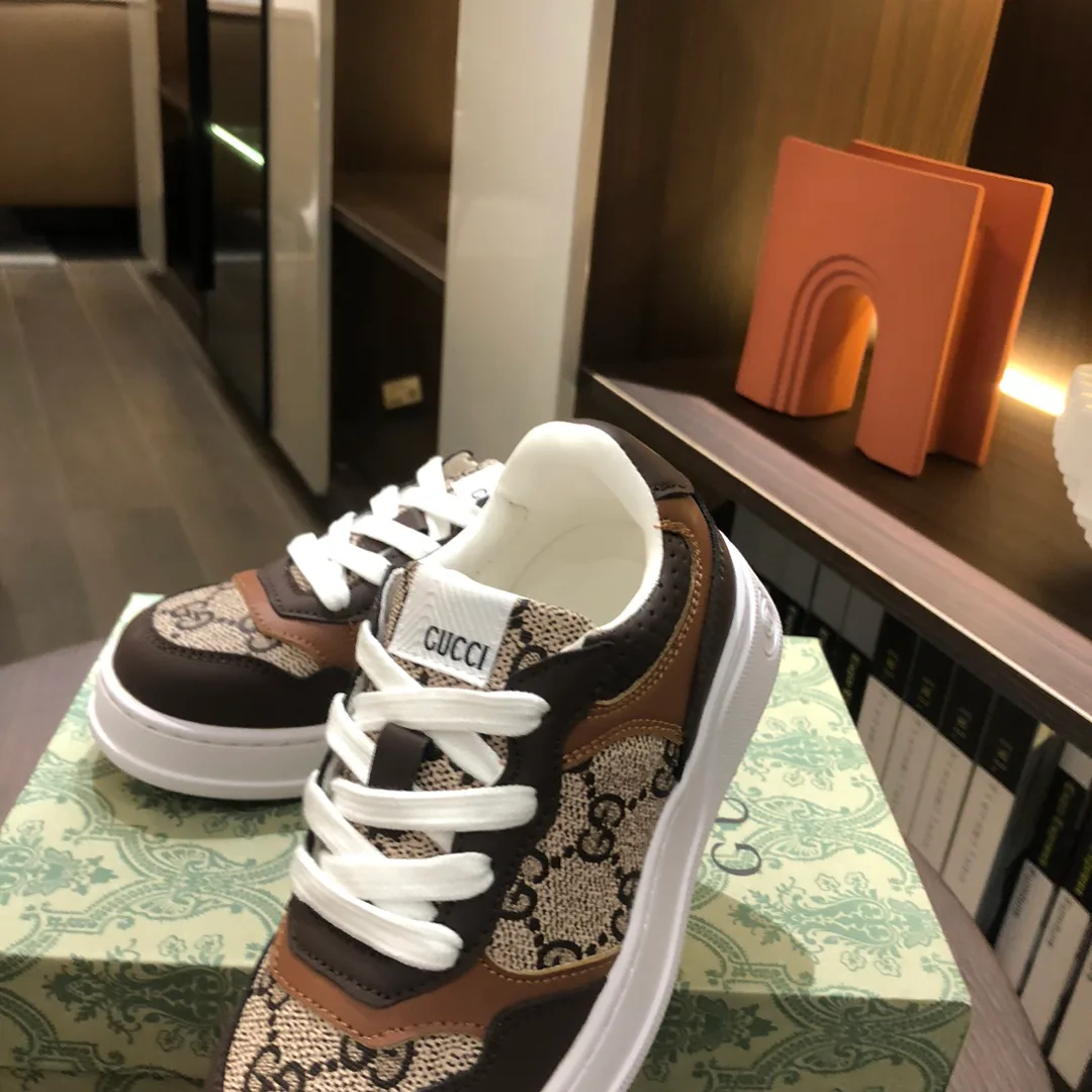 Women's Sneakers GUCCI 18445136