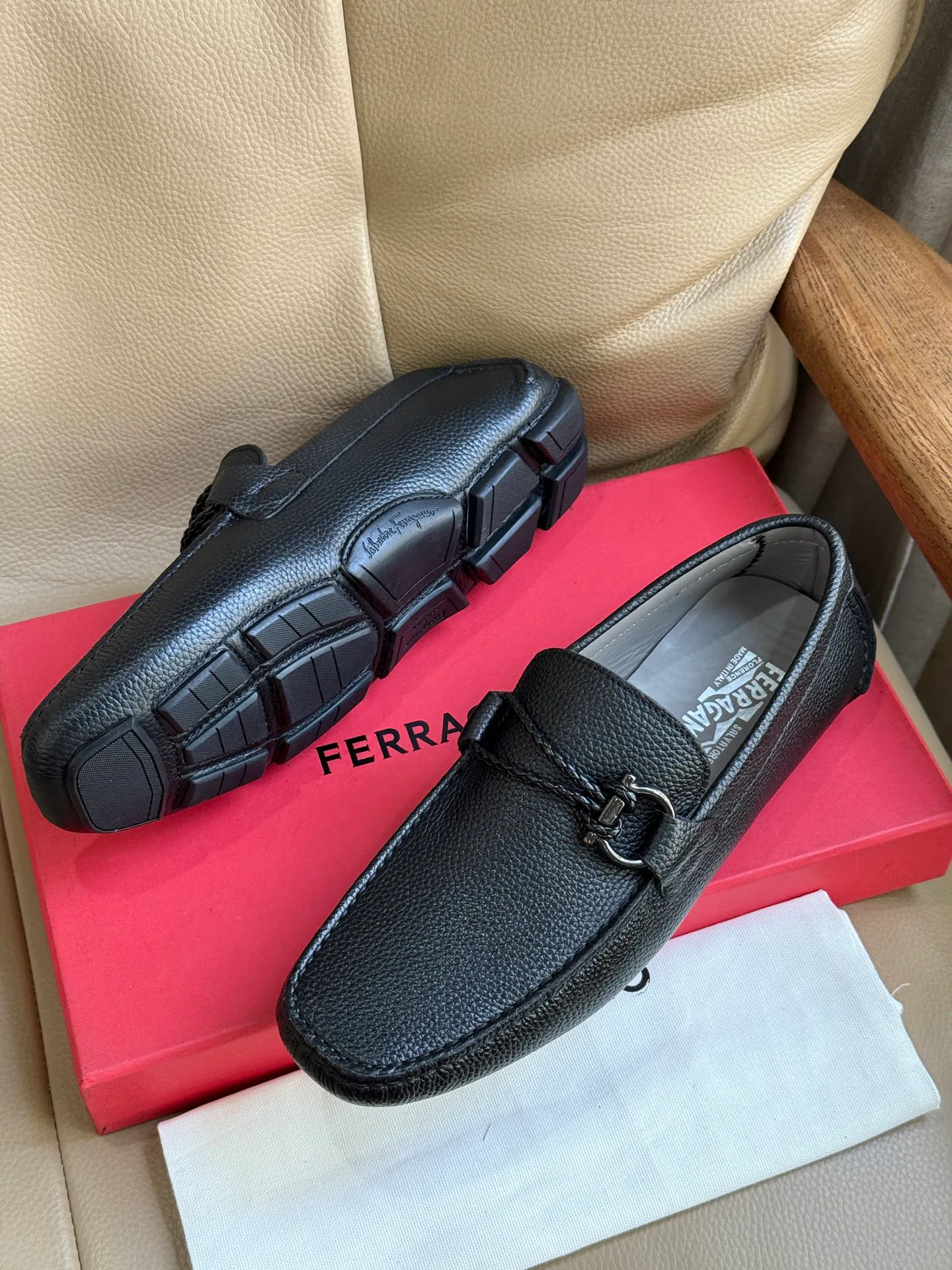 Men's Loafers And Dress Shoes SALVATORE FERRAGAMO 18117108