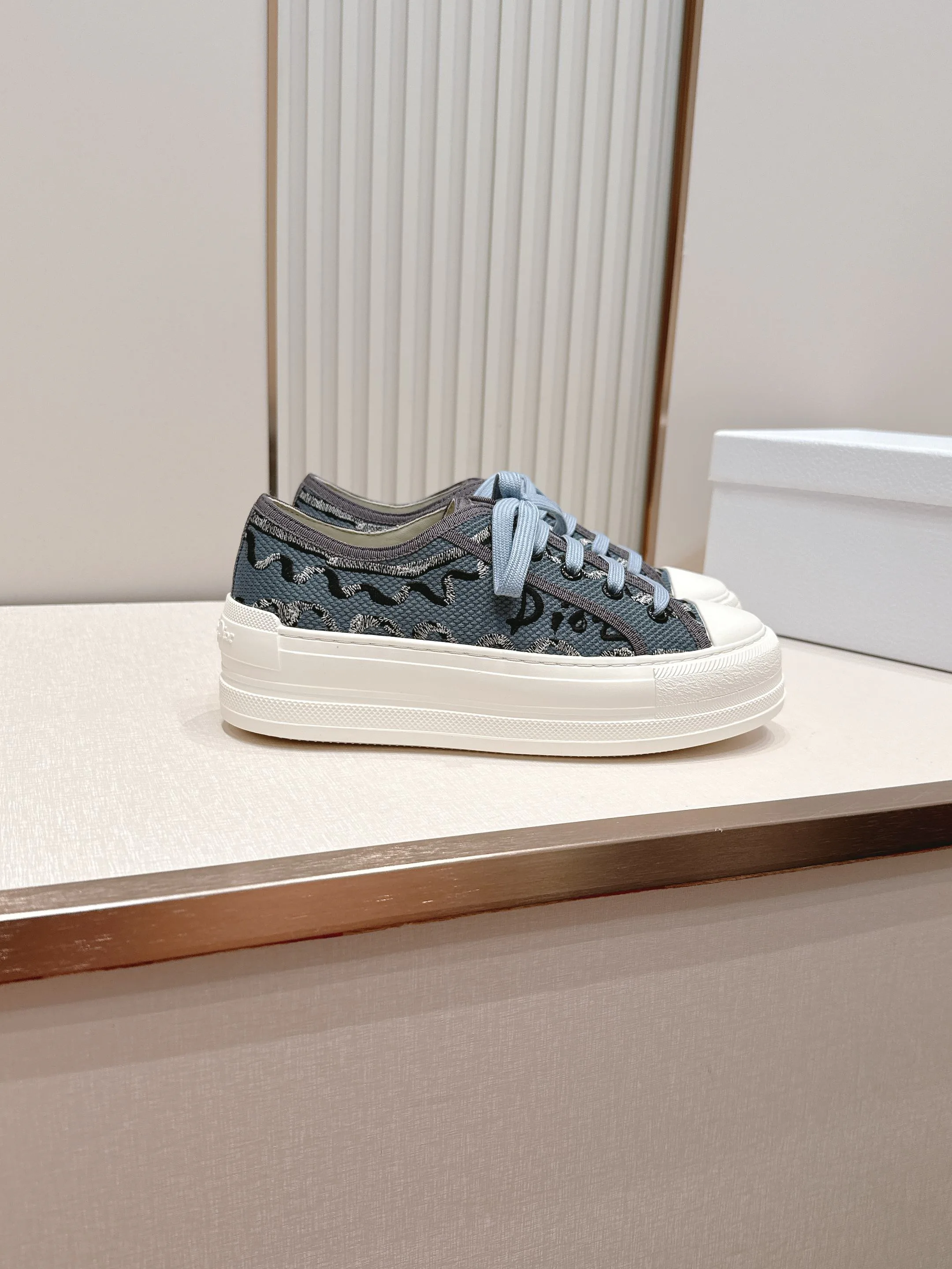 Women's Sneakers CHRISTIAN DIOR 17411427