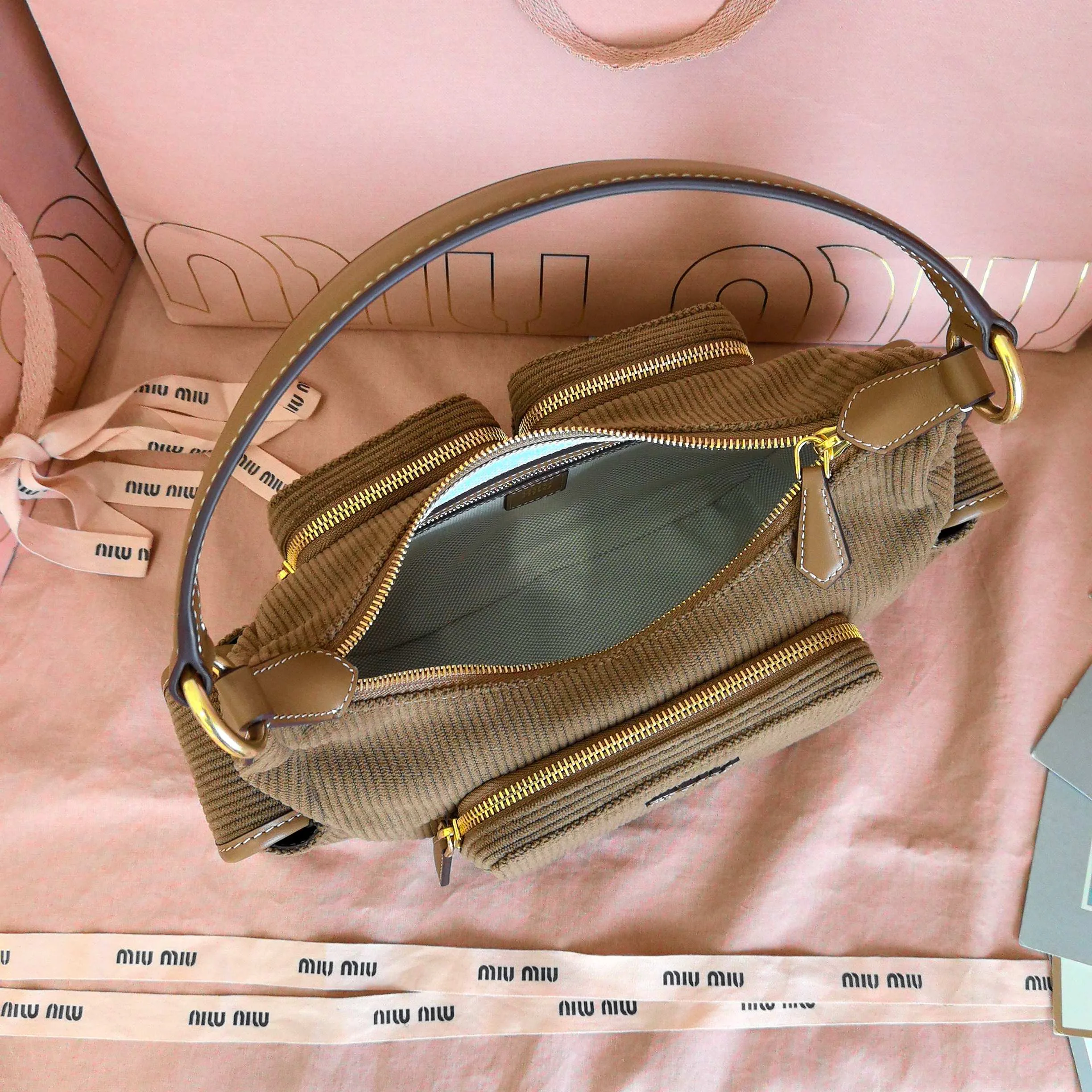 Классические Сумки Женские Miu Miu 18602484