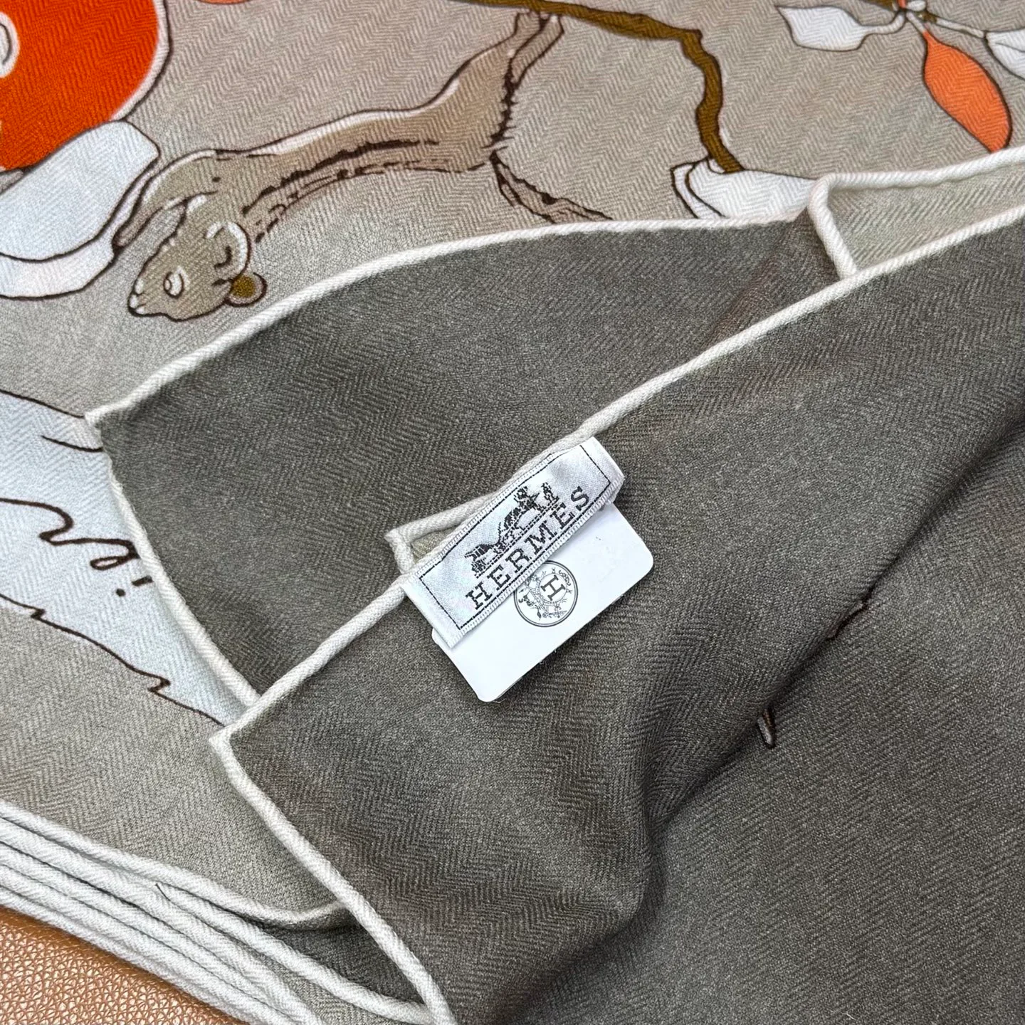Silk Scarves HERMES 18127183