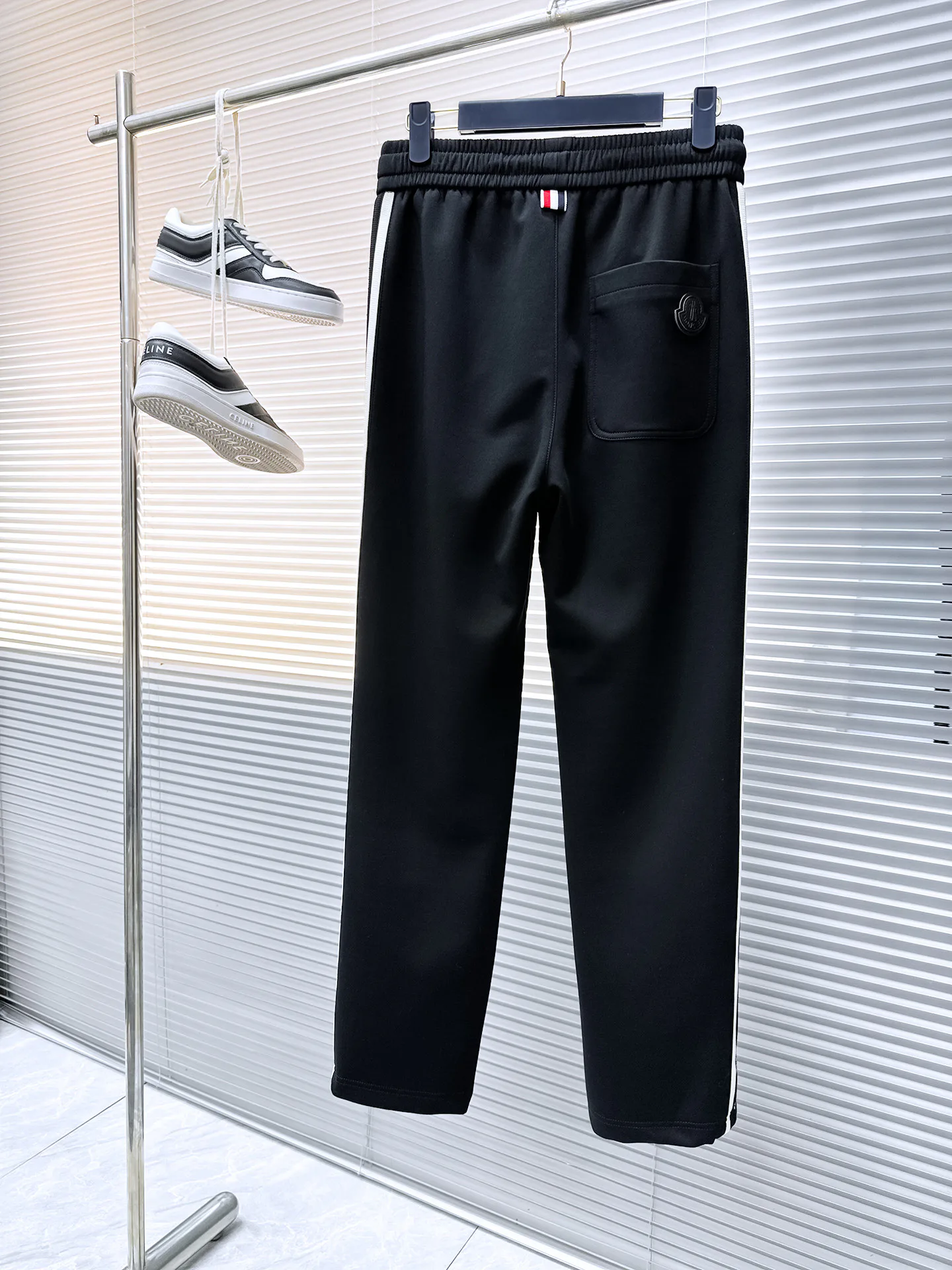 Men's Trousers MONCLER 18197369
