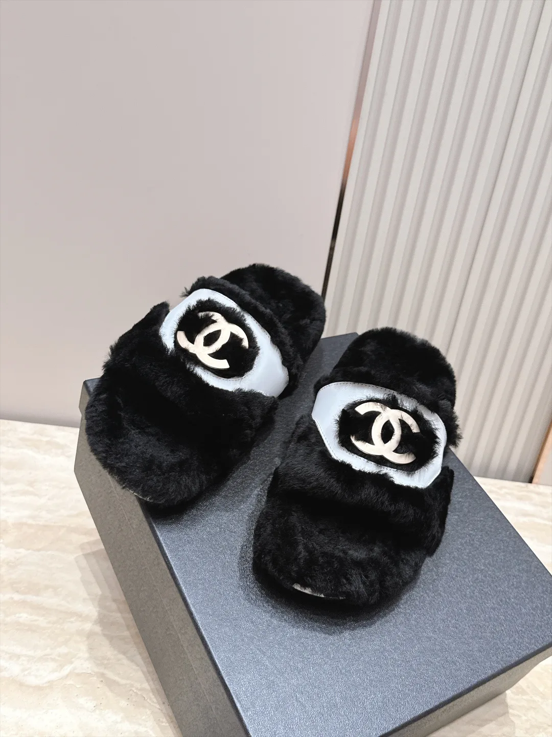 Women's Slippers CHANEL 18266283