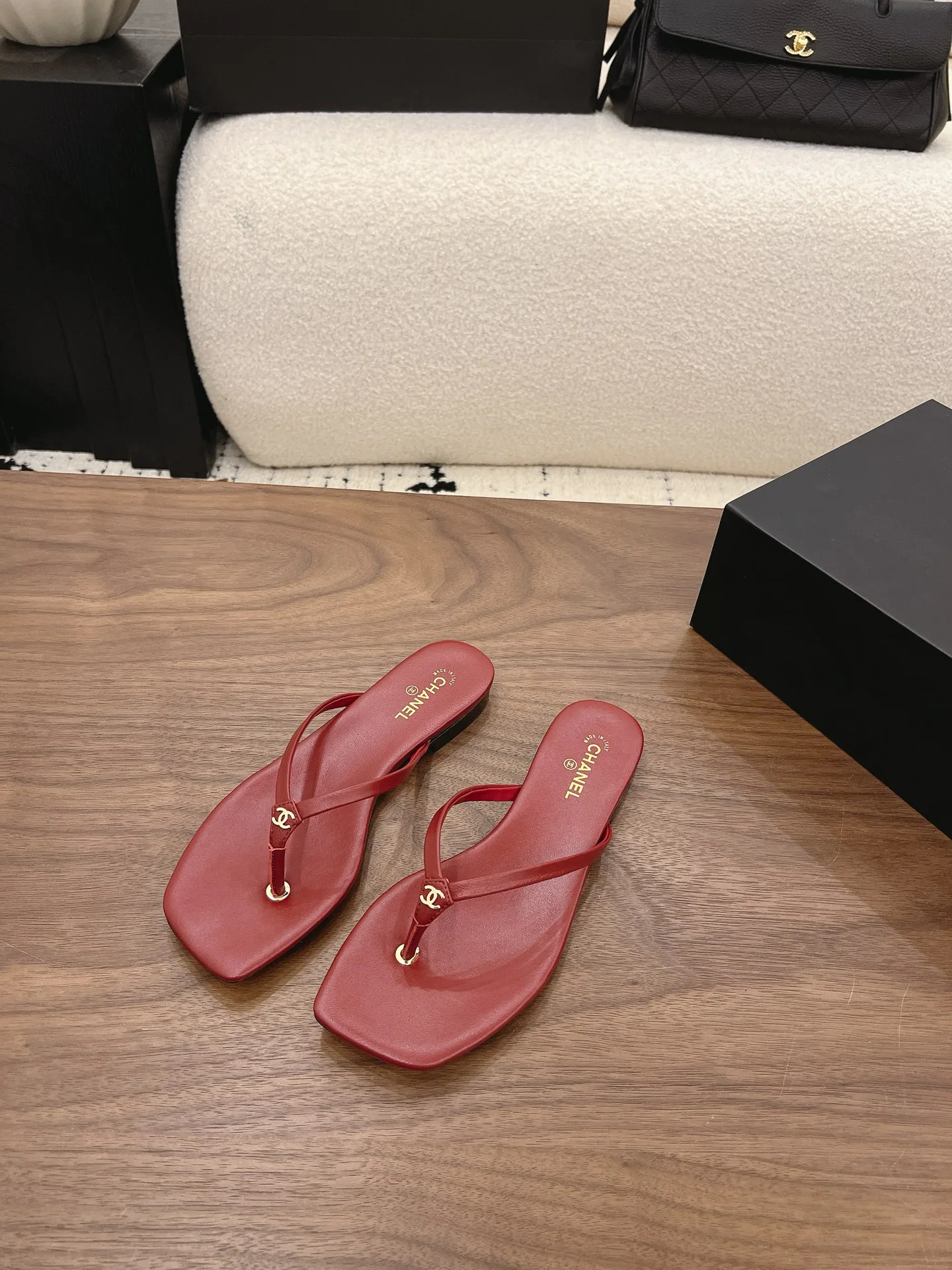 Women's Flip-Flops CHANEL 16944163