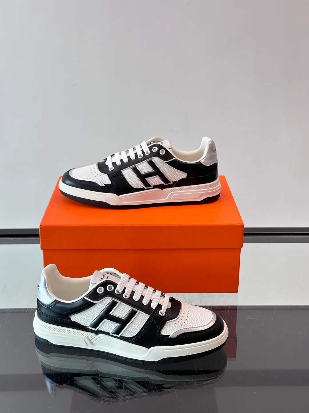 Men's Sneakers HERMES 18500630