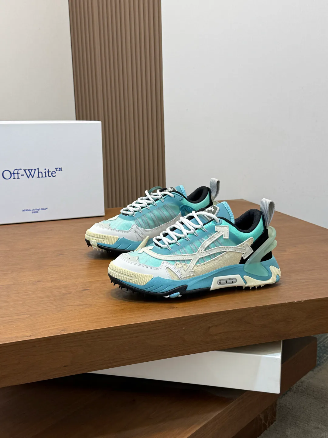 Women's Sneakers OFF-WHITE 17908771