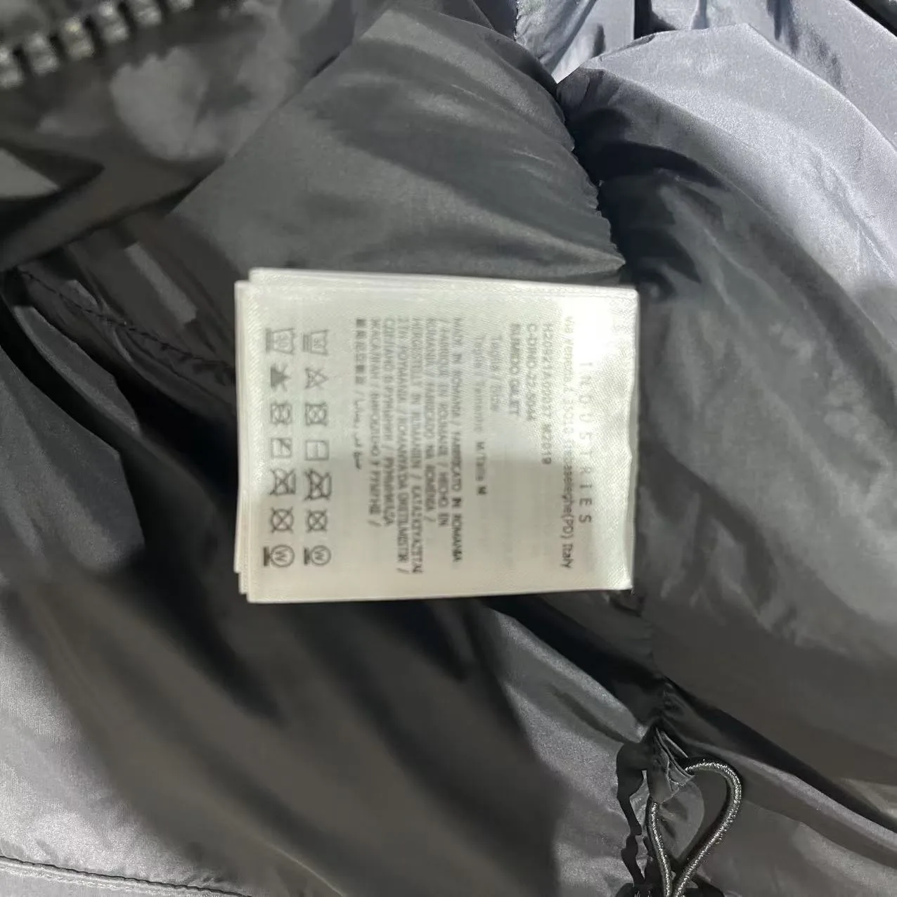 Men's Jackets And Down Jackets MONCLER 18415648