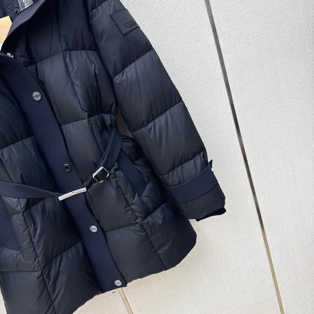 Women's Jackets And Down Jackets BURBERRY 18245901