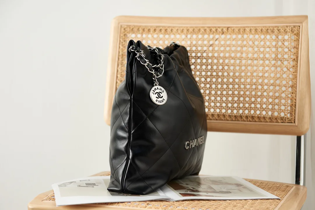Women's Classic Handbags CHANEL 18065731
