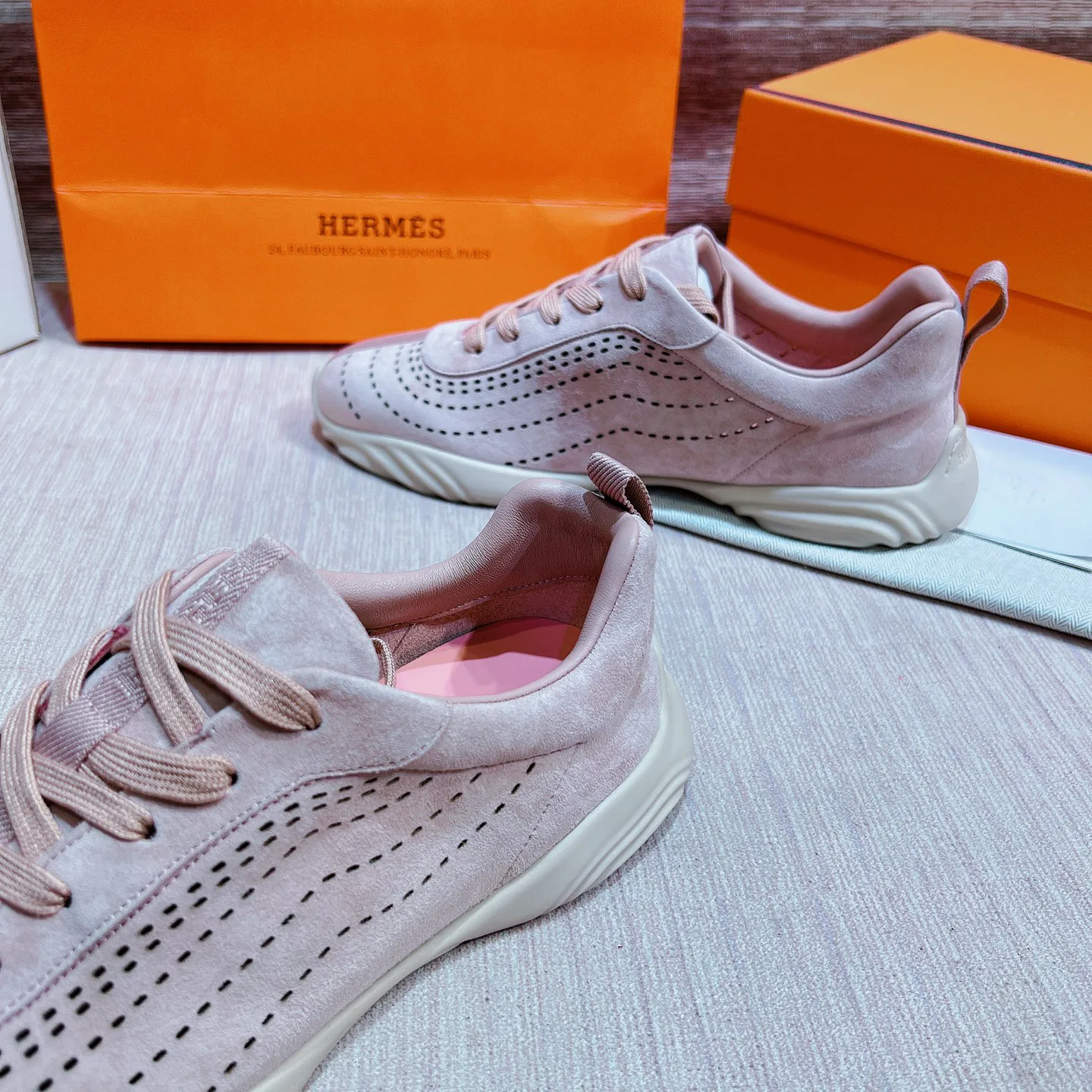 Men's Sneakers HERMES 17749564