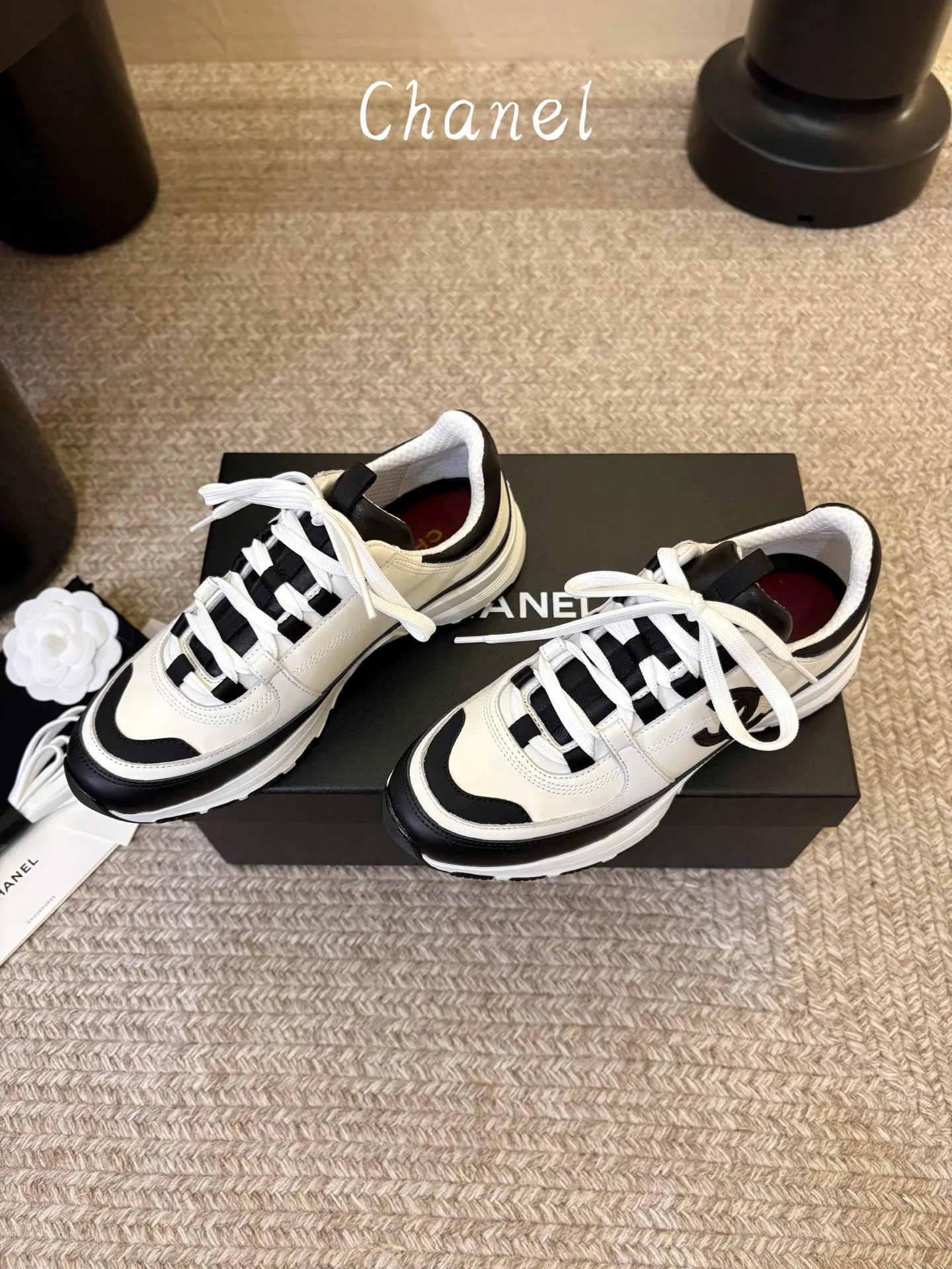 Кроссовки Женские Chanel 18590356
