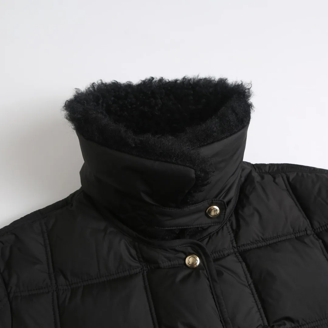 Women's Jackets And Down Jackets MONCLER 18022530