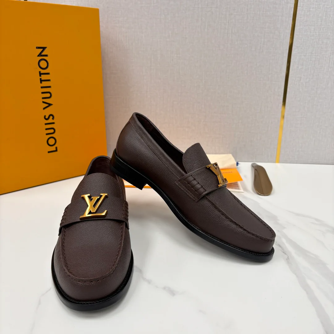 Men's Loafers And Dress Shoes LOUIS VUITTON 17835299