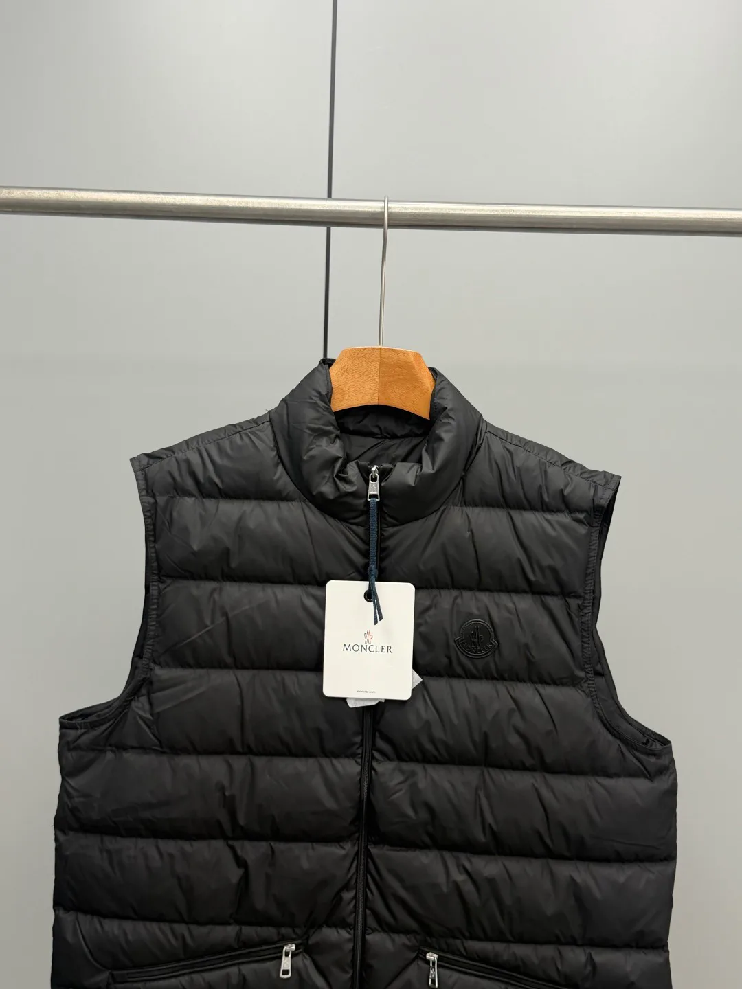 Men's Vests MONCLER 18330221