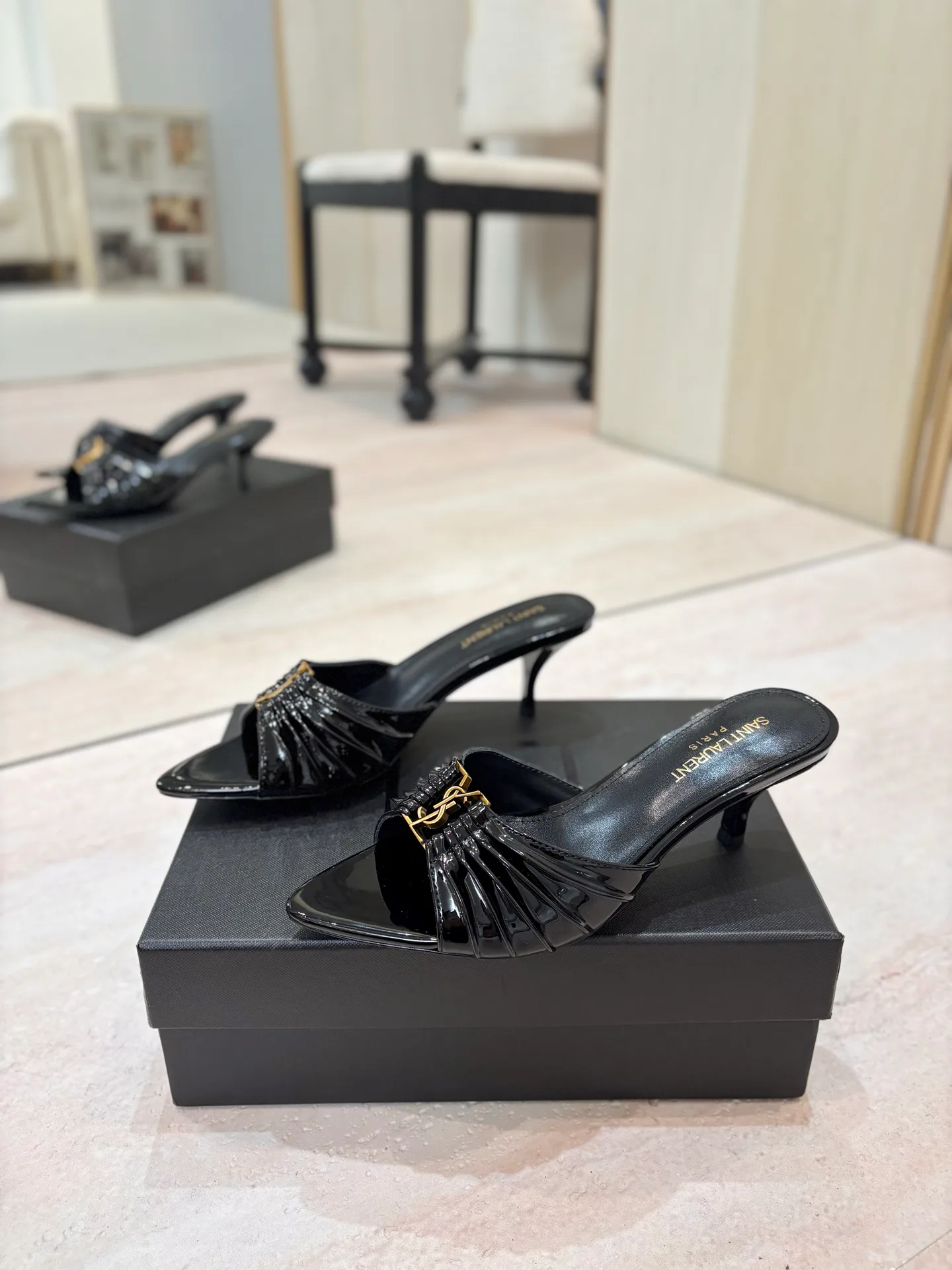 Women's Mules And Clogs SAINT LAURENT 17476081