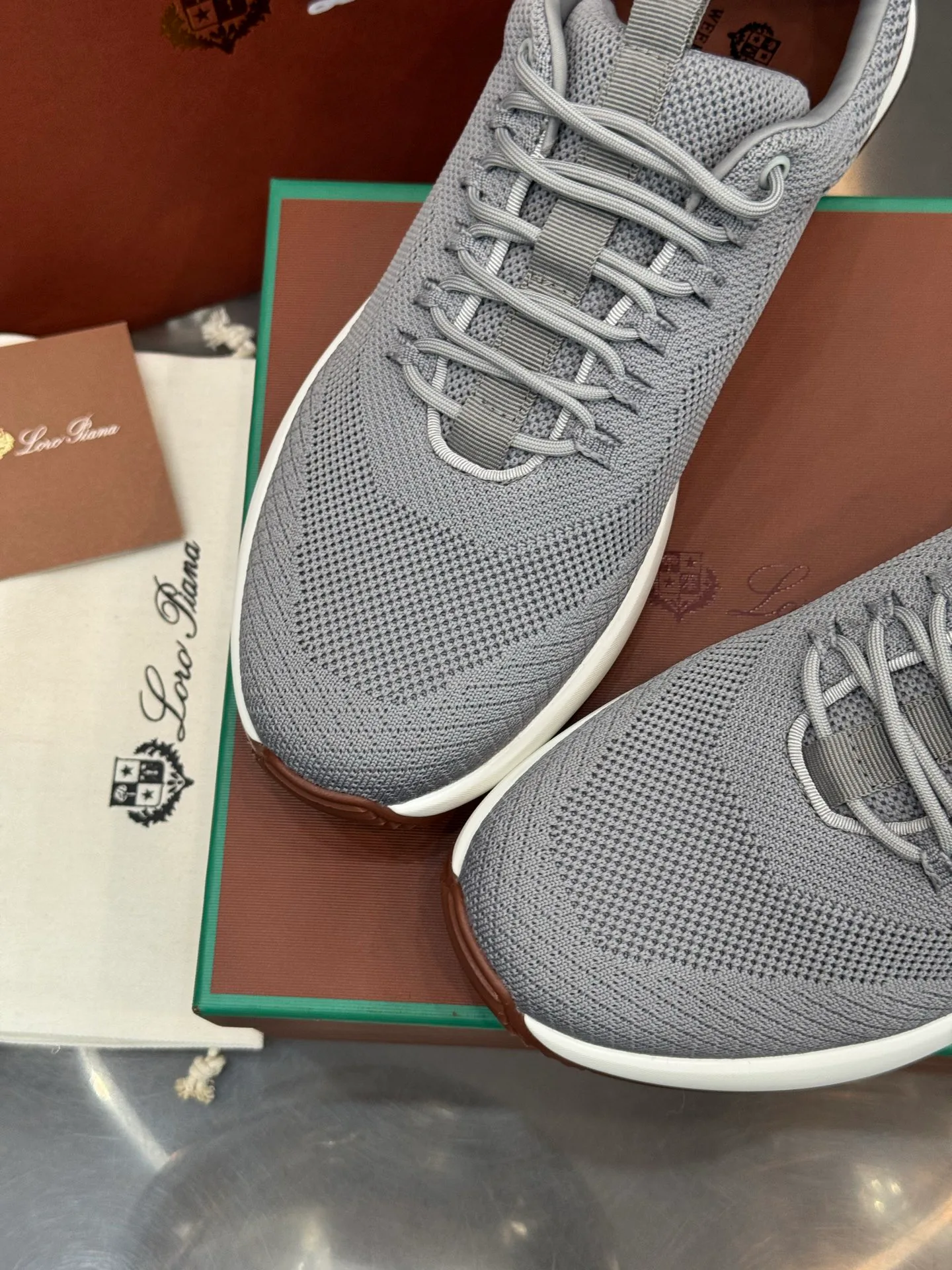 Men's Sneakers LORO PIANA 18202682