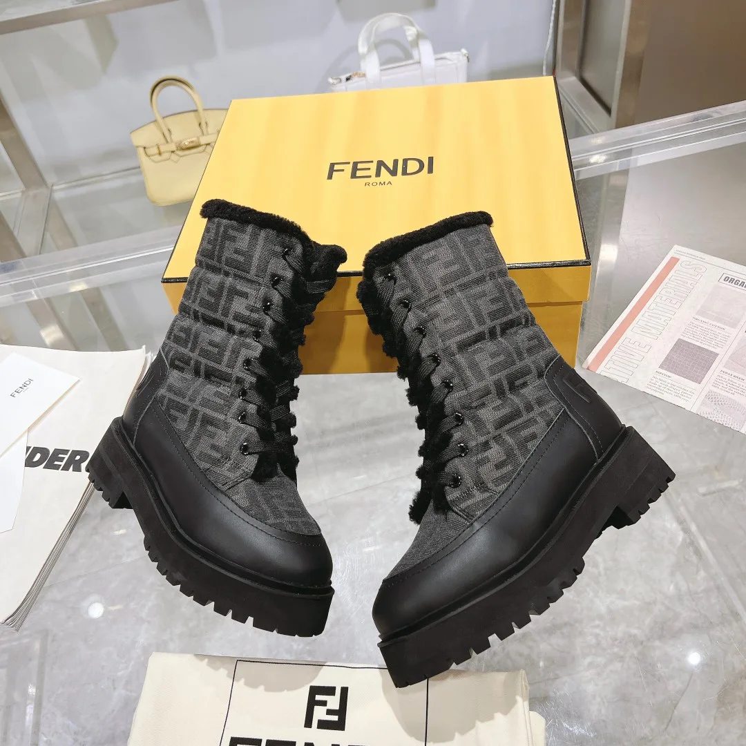 Women's Ankle Boots FENDI 18264018