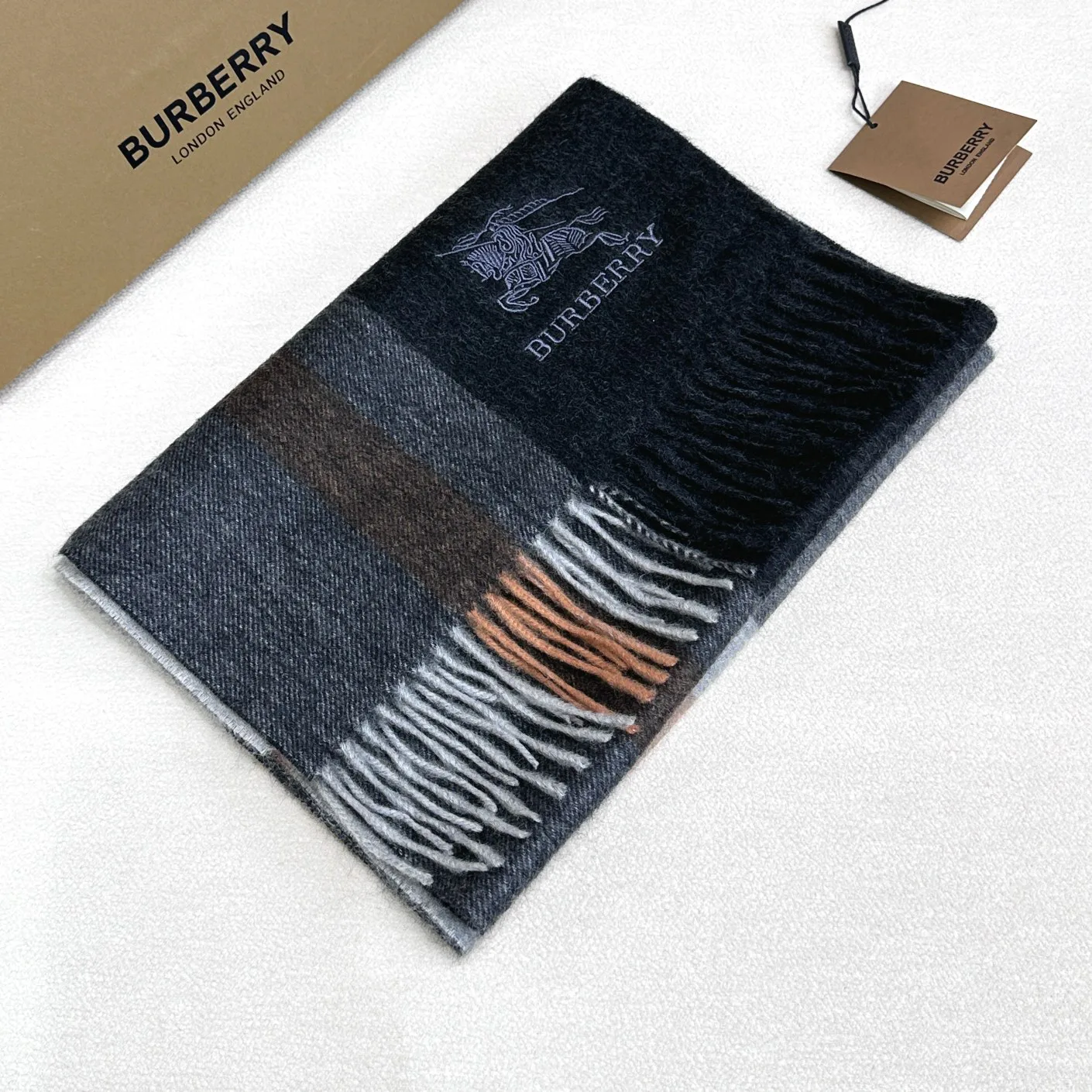 Scarves BURBERRY 17911083