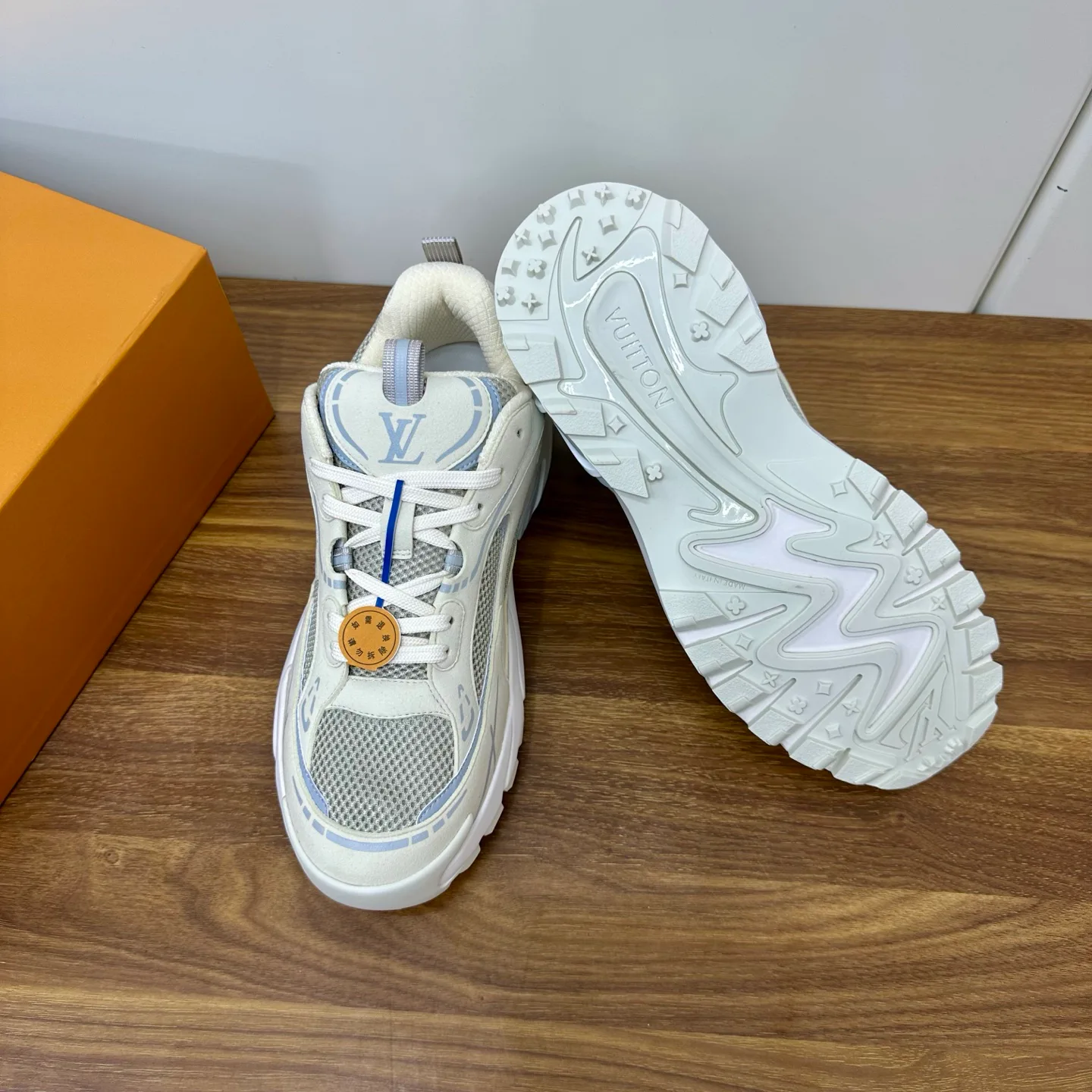 Men's Sneakers LOUIS VUITTON 17477023