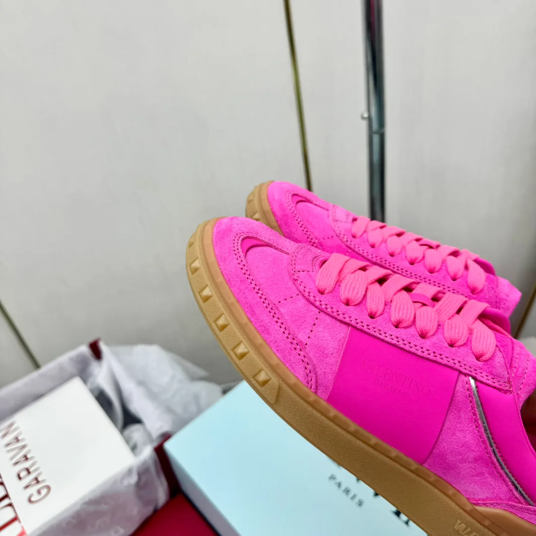 Women's Sneakers VALENTINO 17955029