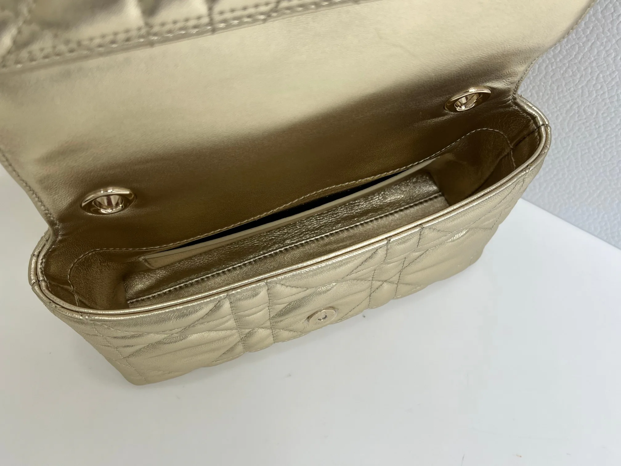 Women's Classic Handbags CHRISTIAN DIOR 17463893