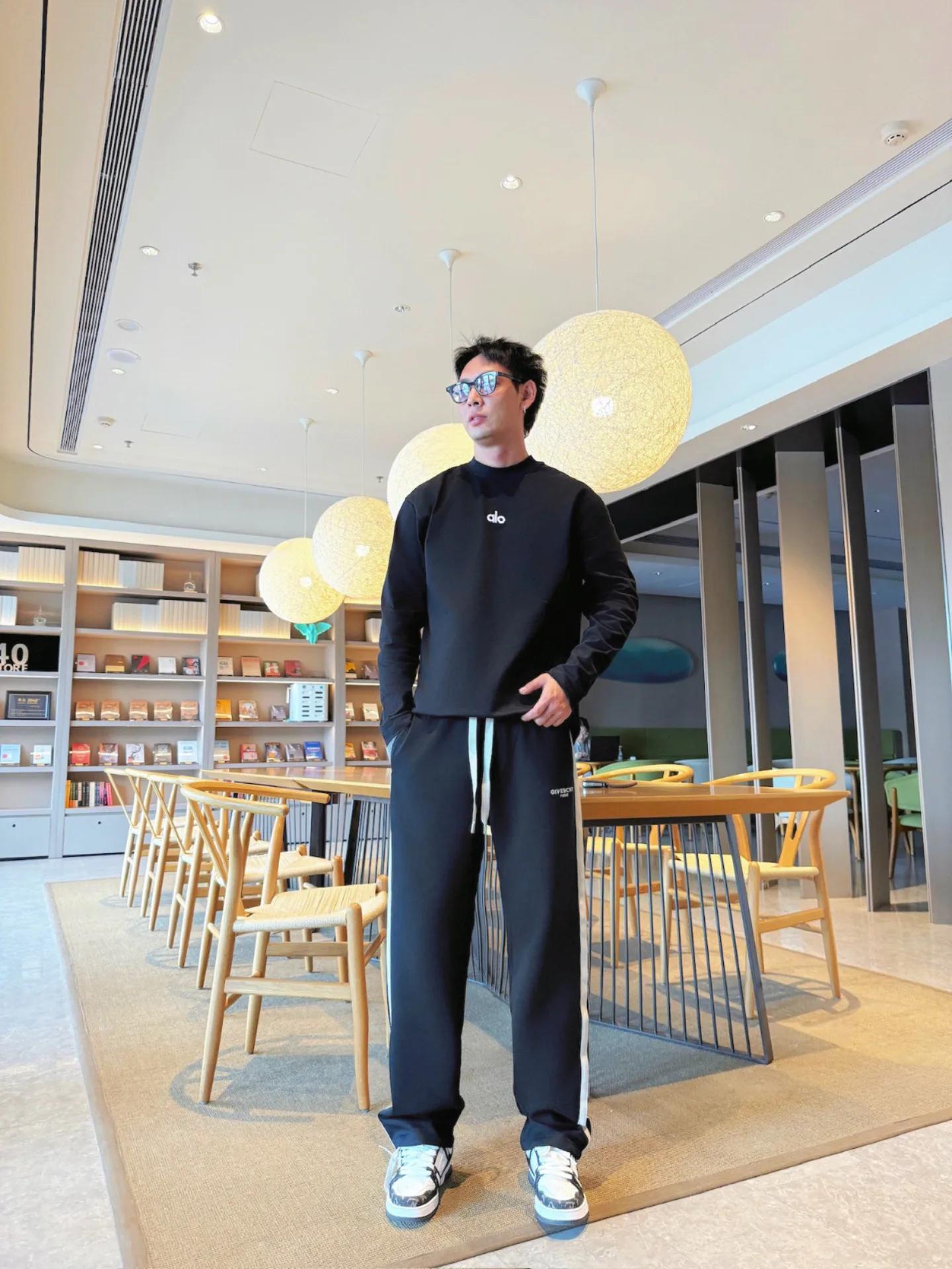 Men's Trousers GIVENCHY 18345801