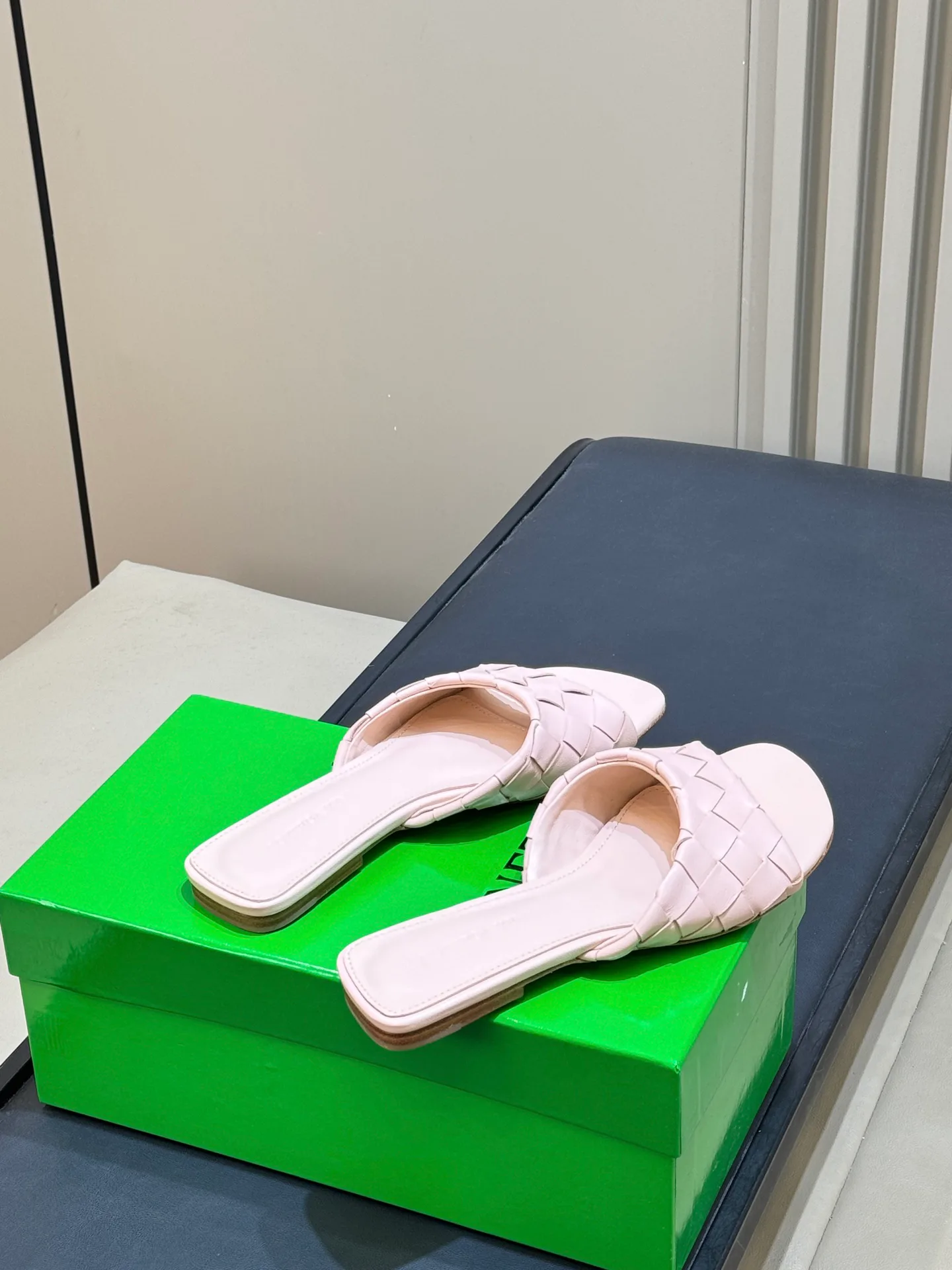 Women's Mules And Clogs BOTTEGA VENETA 18072972