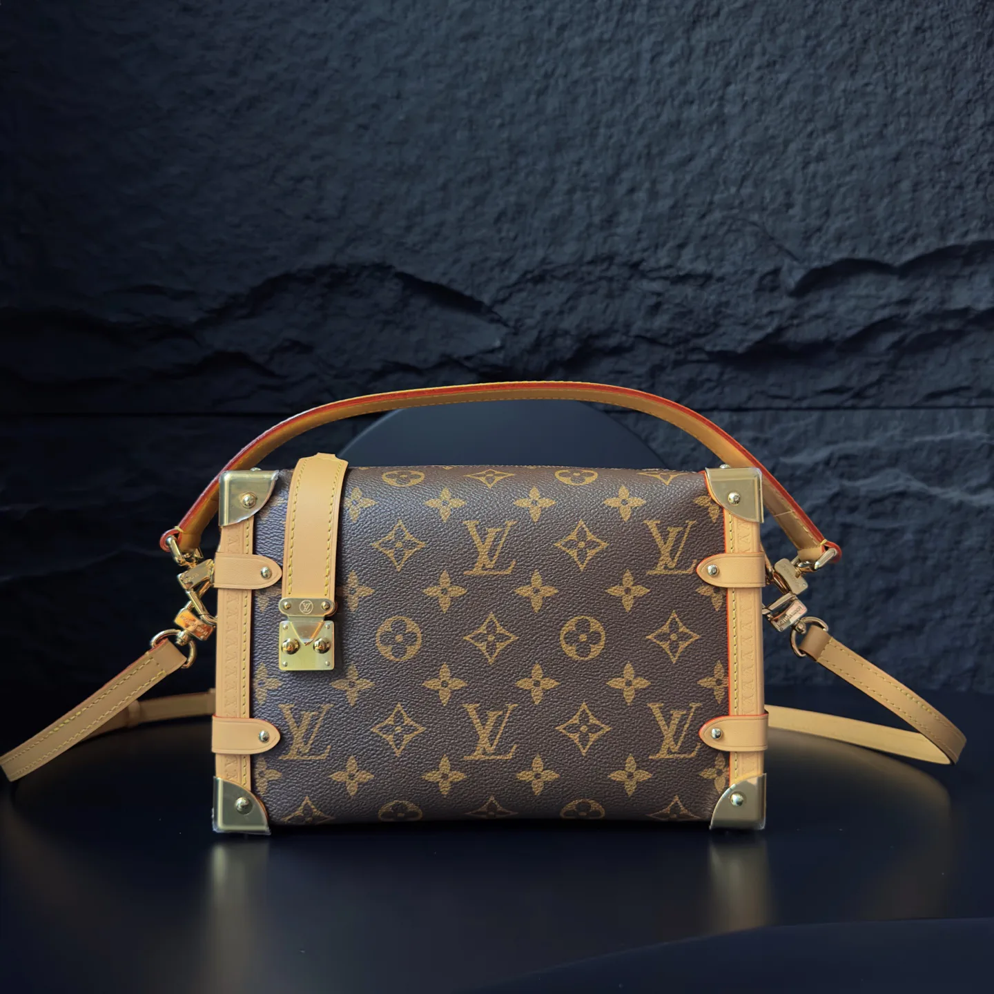 Классические Сумки Женские Louis Vuitton 18676161