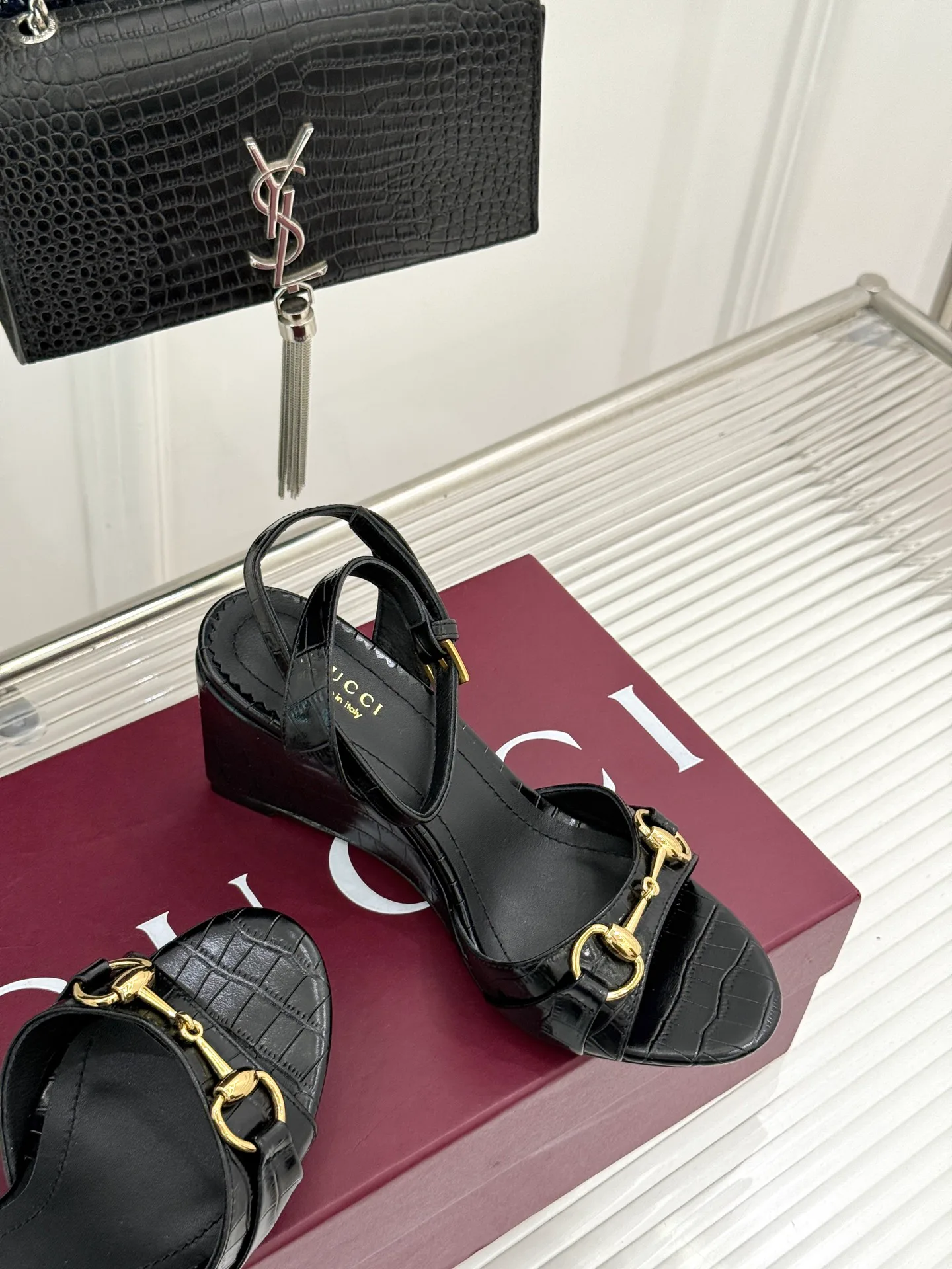 Women's Open-Toe Sandals GUCCI 18034507
