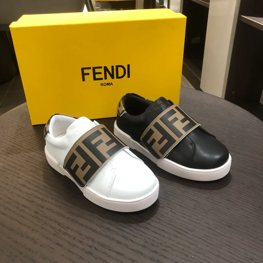 Кроссовки Женские Fendi 18591611
